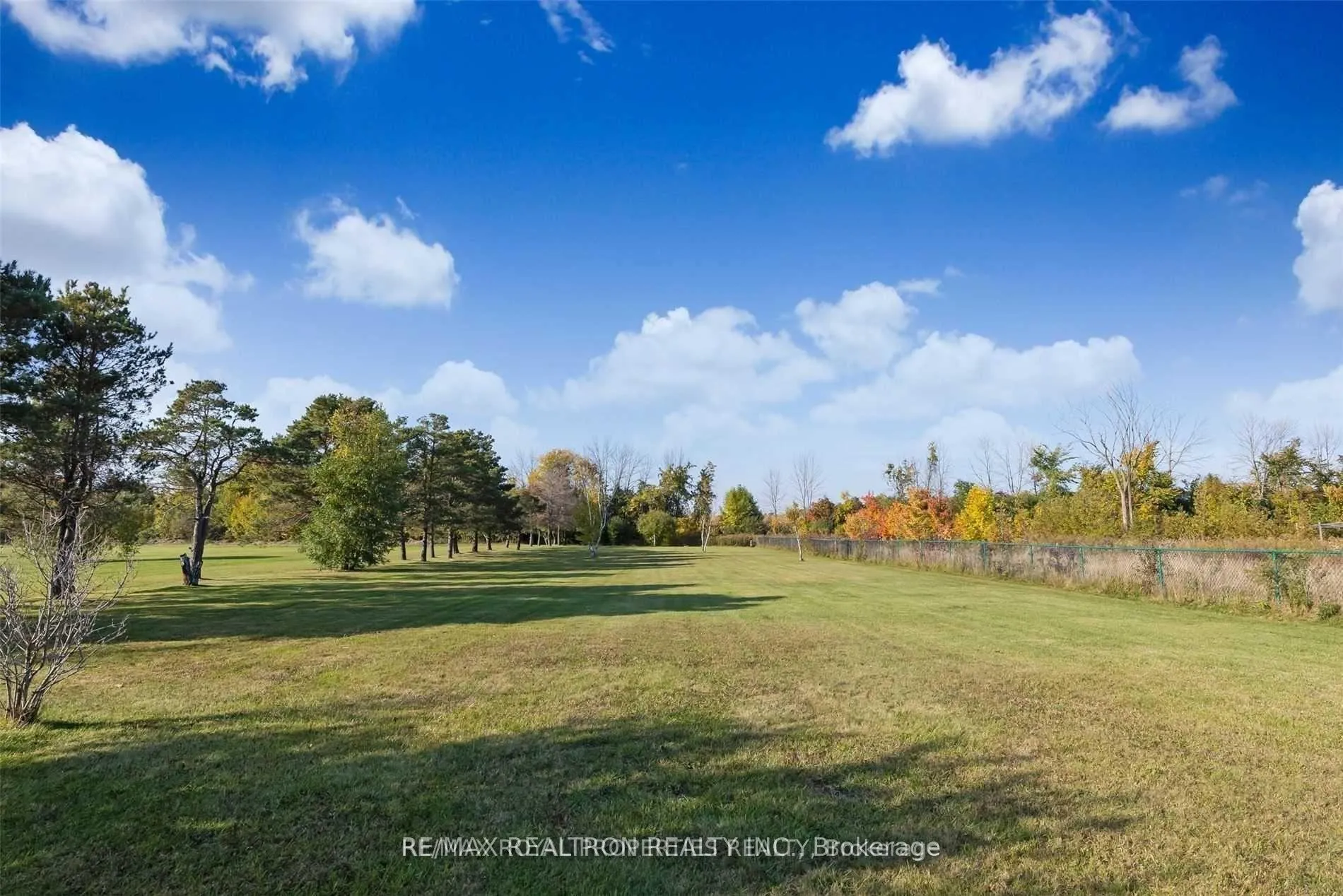 Photo 3 of 2168 Highway 2, Clarington, Bowmanville — HOMEH