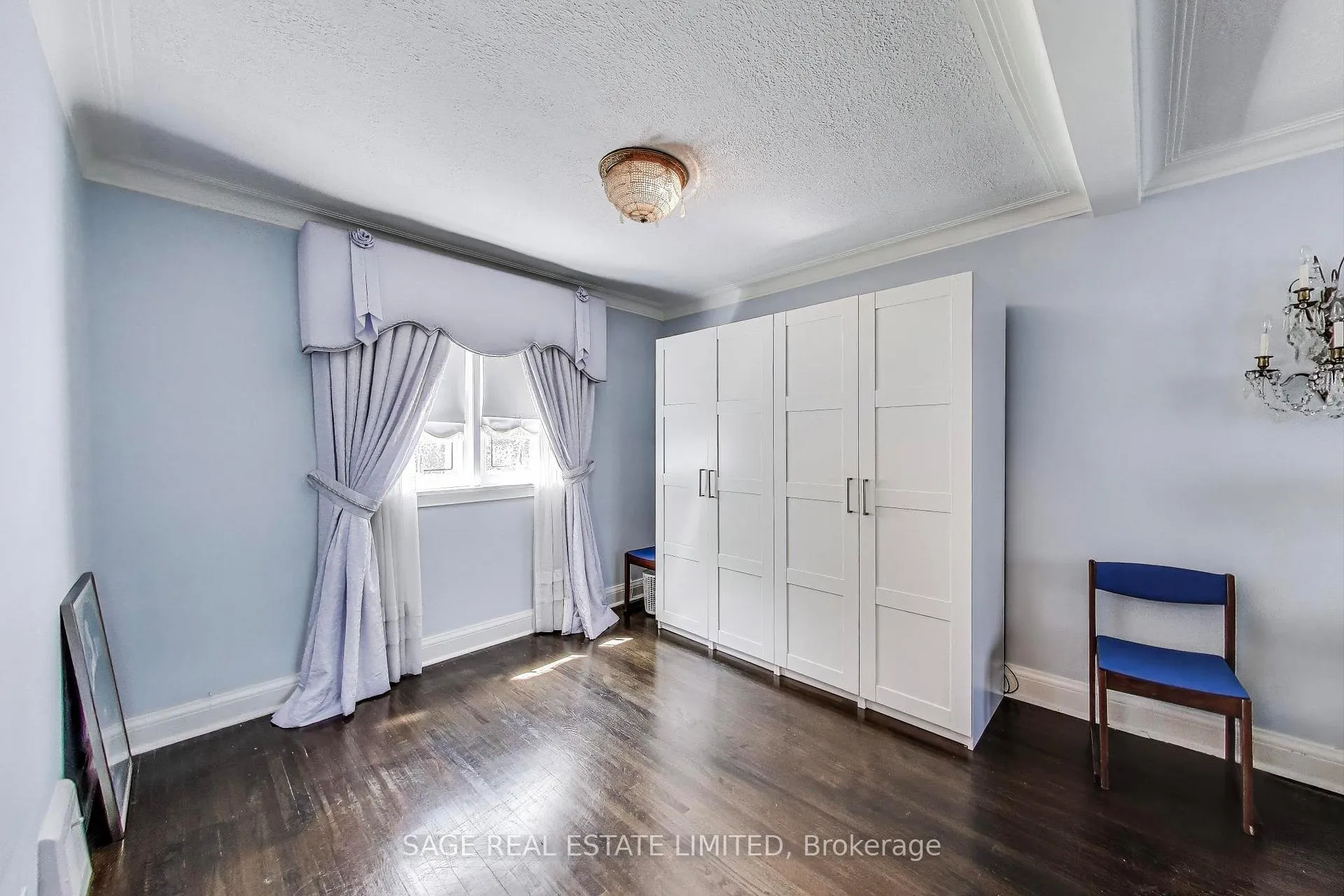 Photo 7 of 33 Kirkland Boulevard, Toronto, Englemount-Lawrence — HOMEH