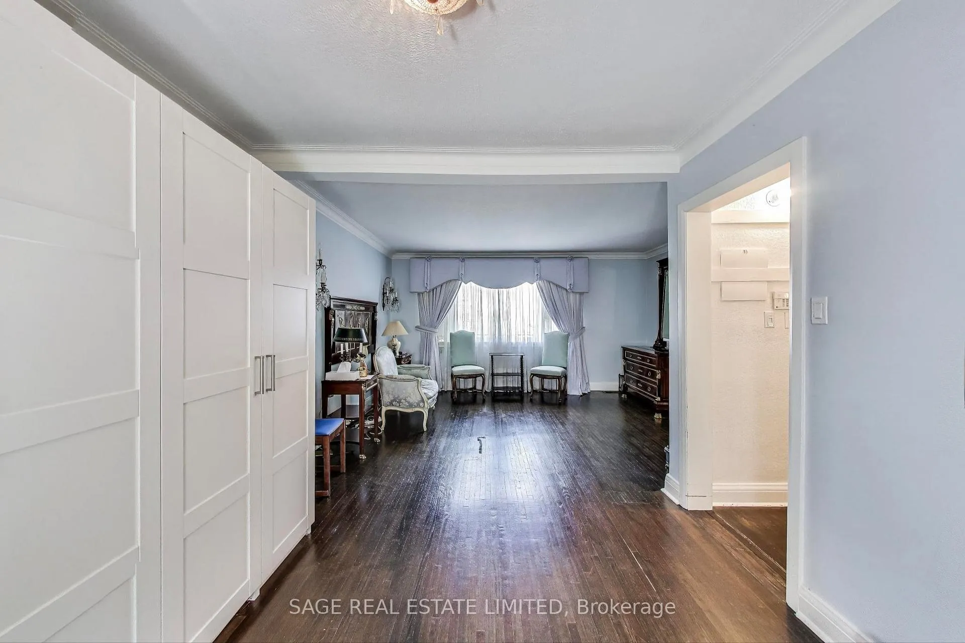 Photo 8 of 33 Kirkland Boulevard, Toronto, Englemount-Lawrence — HOMEH