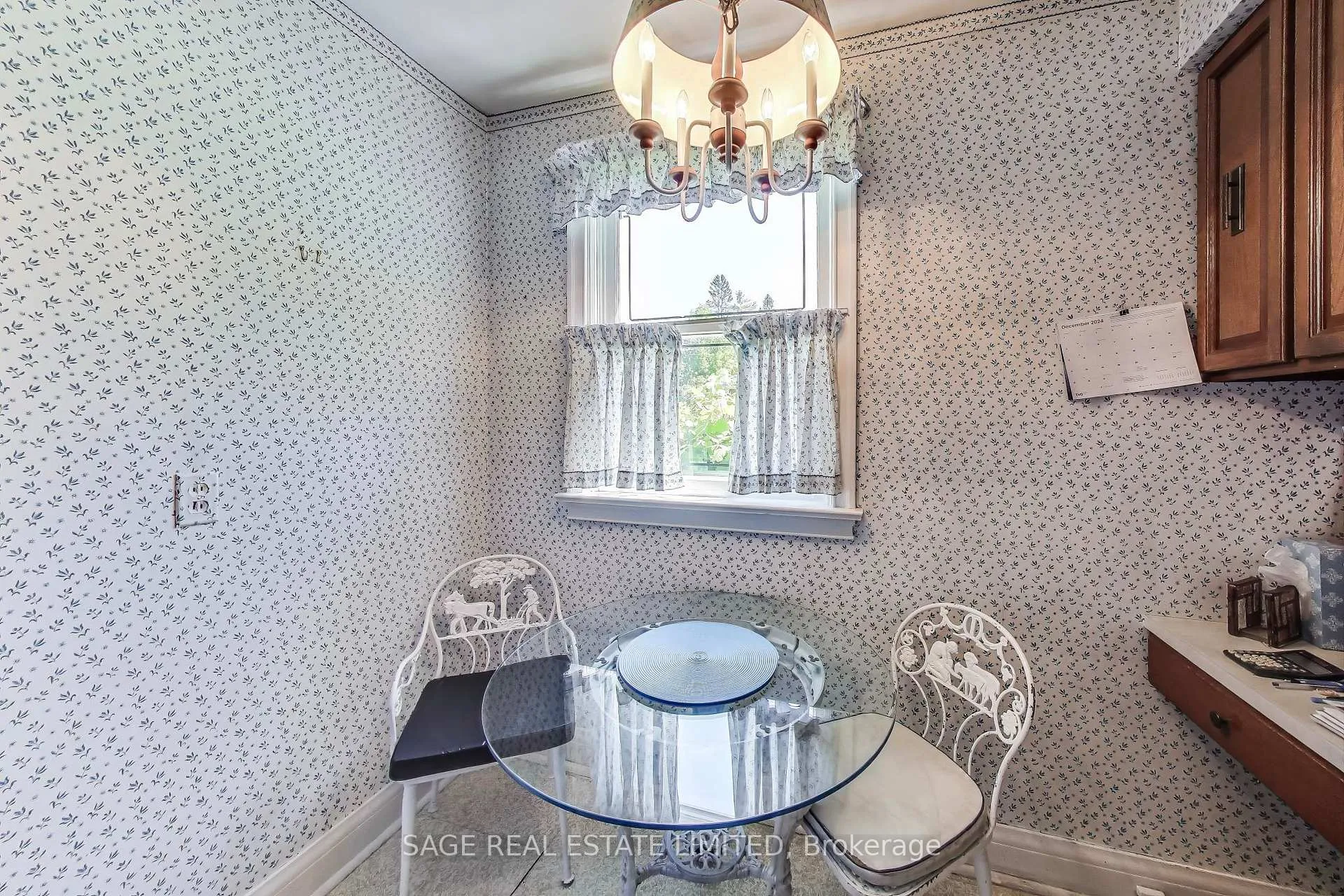 Photo 15 of 33 Kirkland Boulevard, Toronto, Englemount-Lawrence — HOMEH