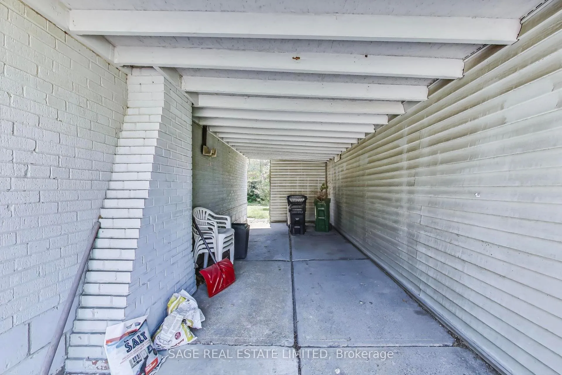Photo 41 of 33 Kirkland Boulevard, Toronto, Englemount-Lawrence — HOMEH