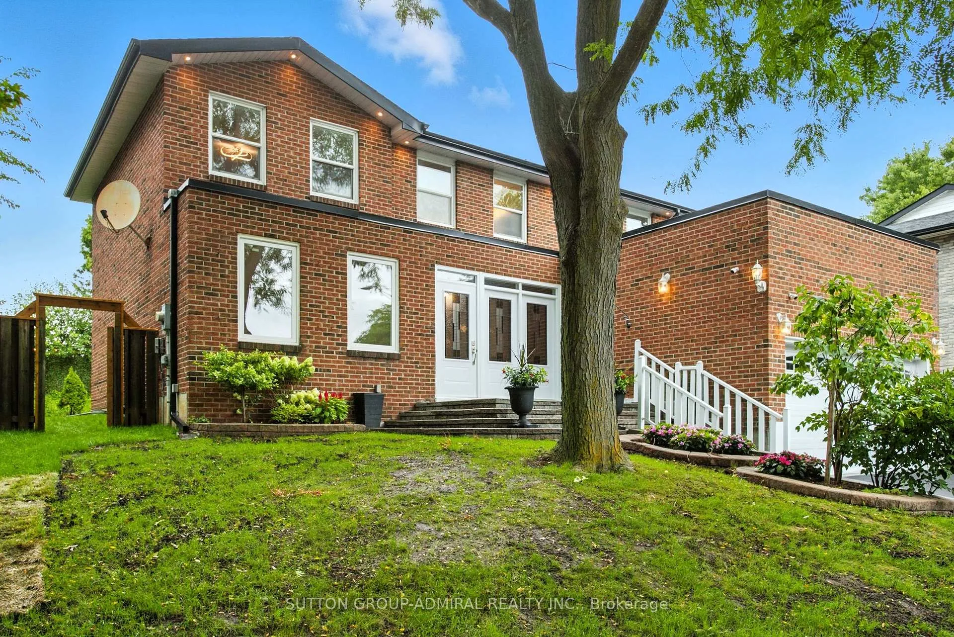 Photo 2 of 14 Willowbrook Road, Markham, Aileen-Willowbrook — HOMEH