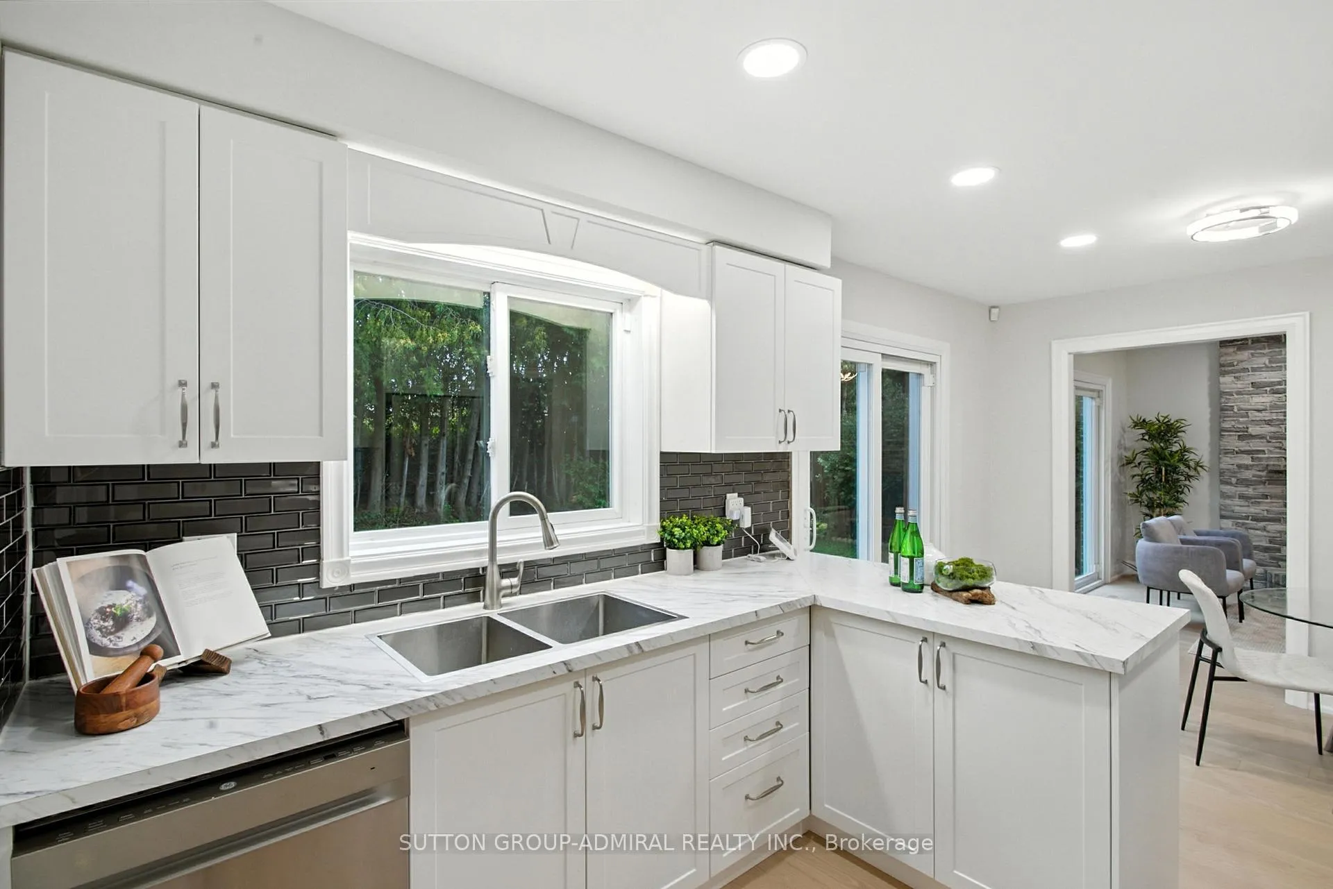 Photo 12 of 14 Willowbrook Road, Markham, Aileen-Willowbrook — HOMEH
