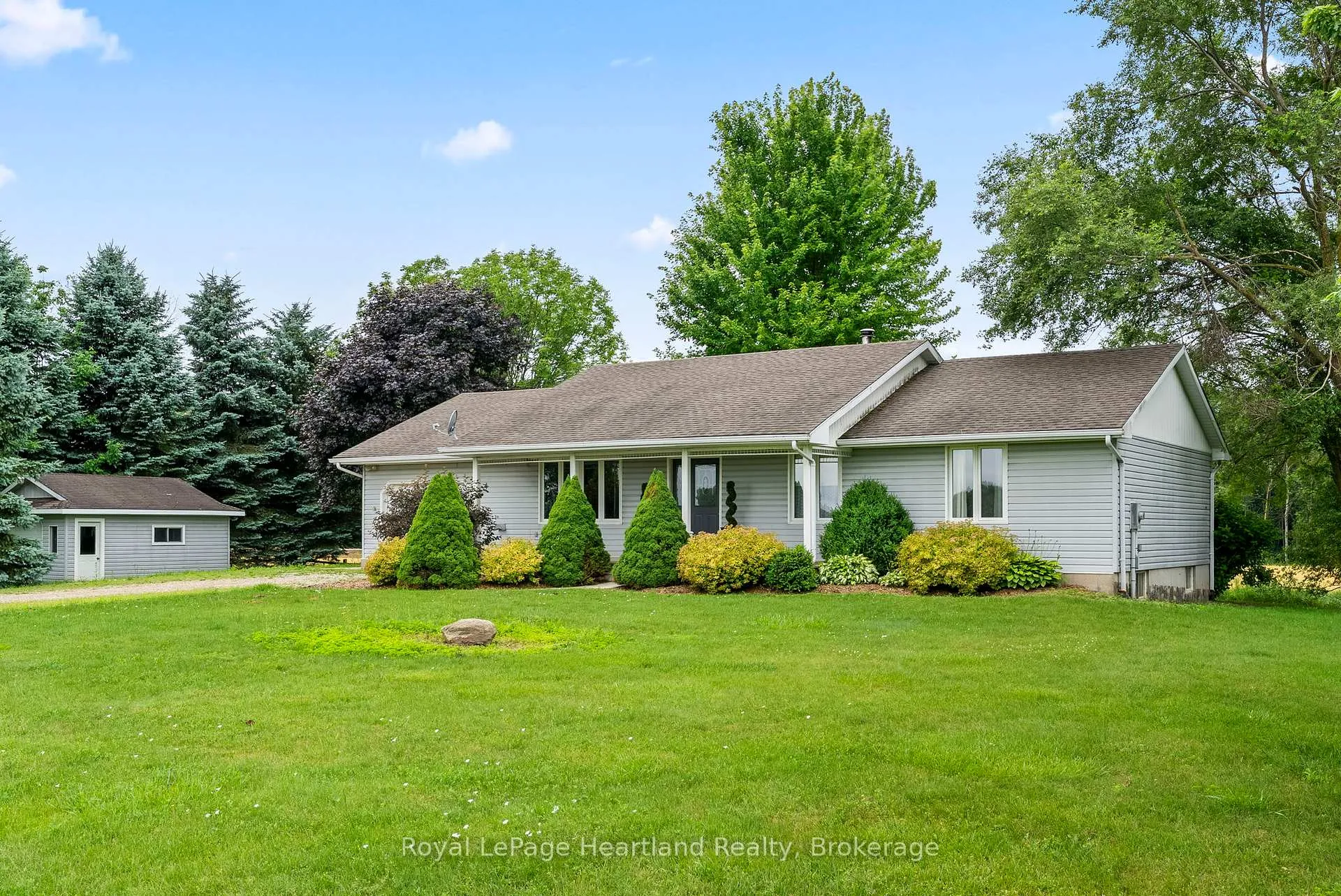 Photo 6 of 9462 Ayton Road, Minto — HOMEH