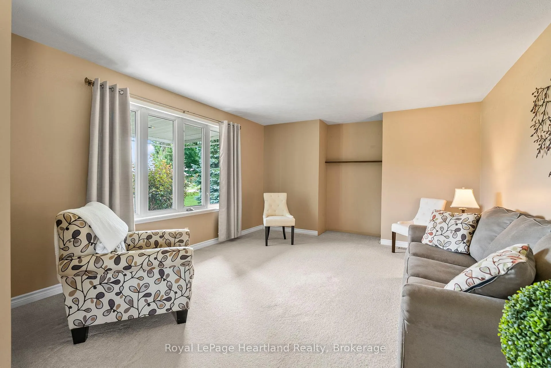Photo 10 of 9462 Ayton Road, Minto — HOMEH