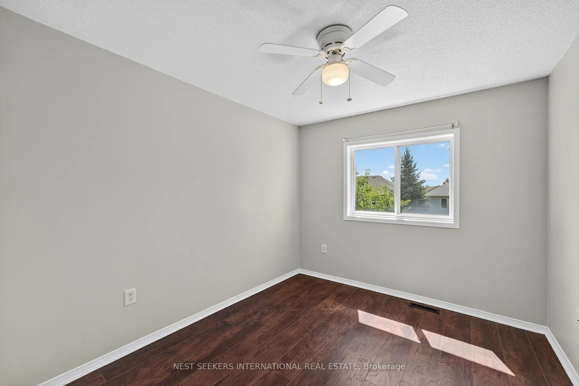 Photo 35 of 219 Nathan Crescent, Barrie, Painswick South — HOMEH
