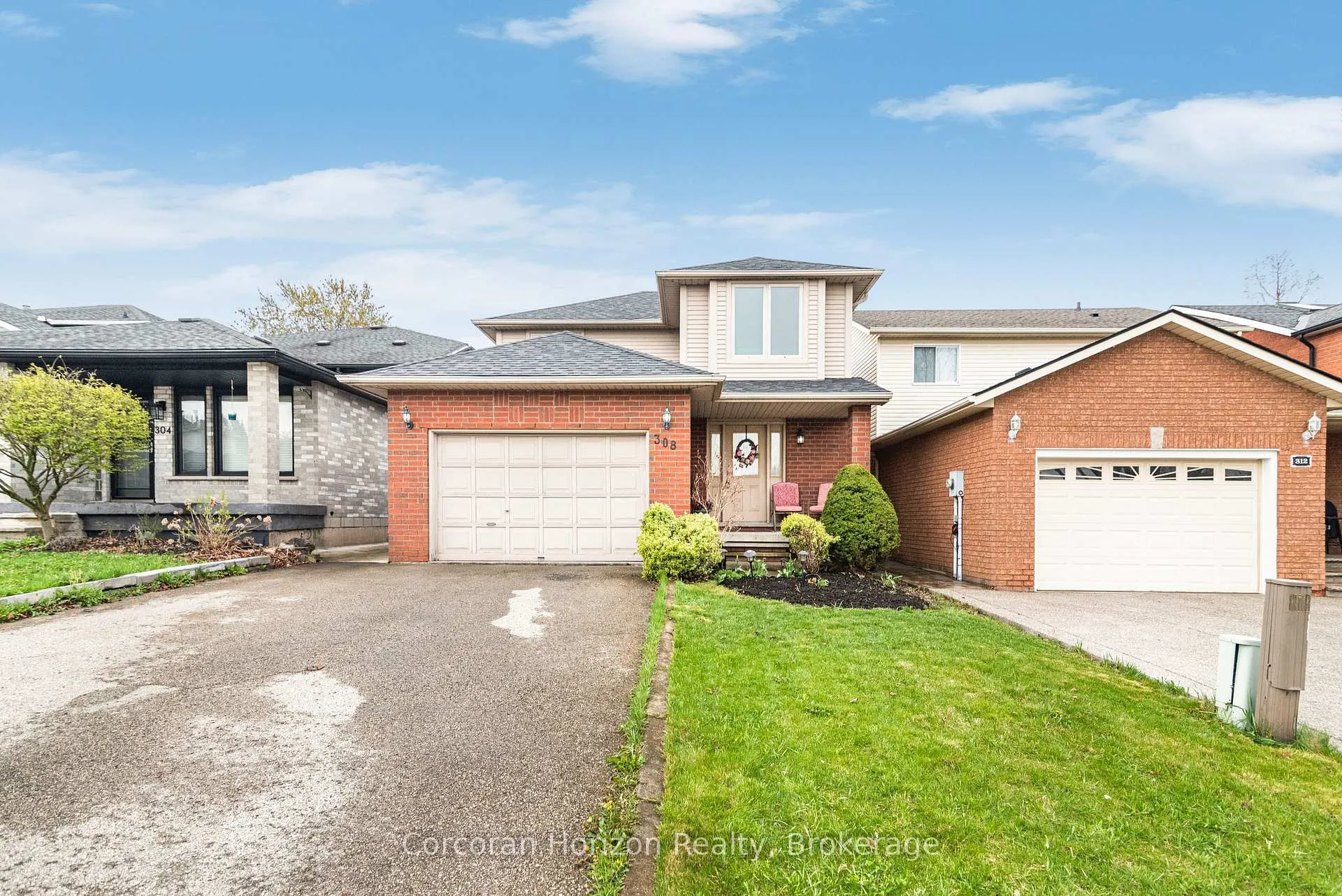 Photo 2 of 308 Acadia Drive, Hamilton, Rushdale — HOMEH