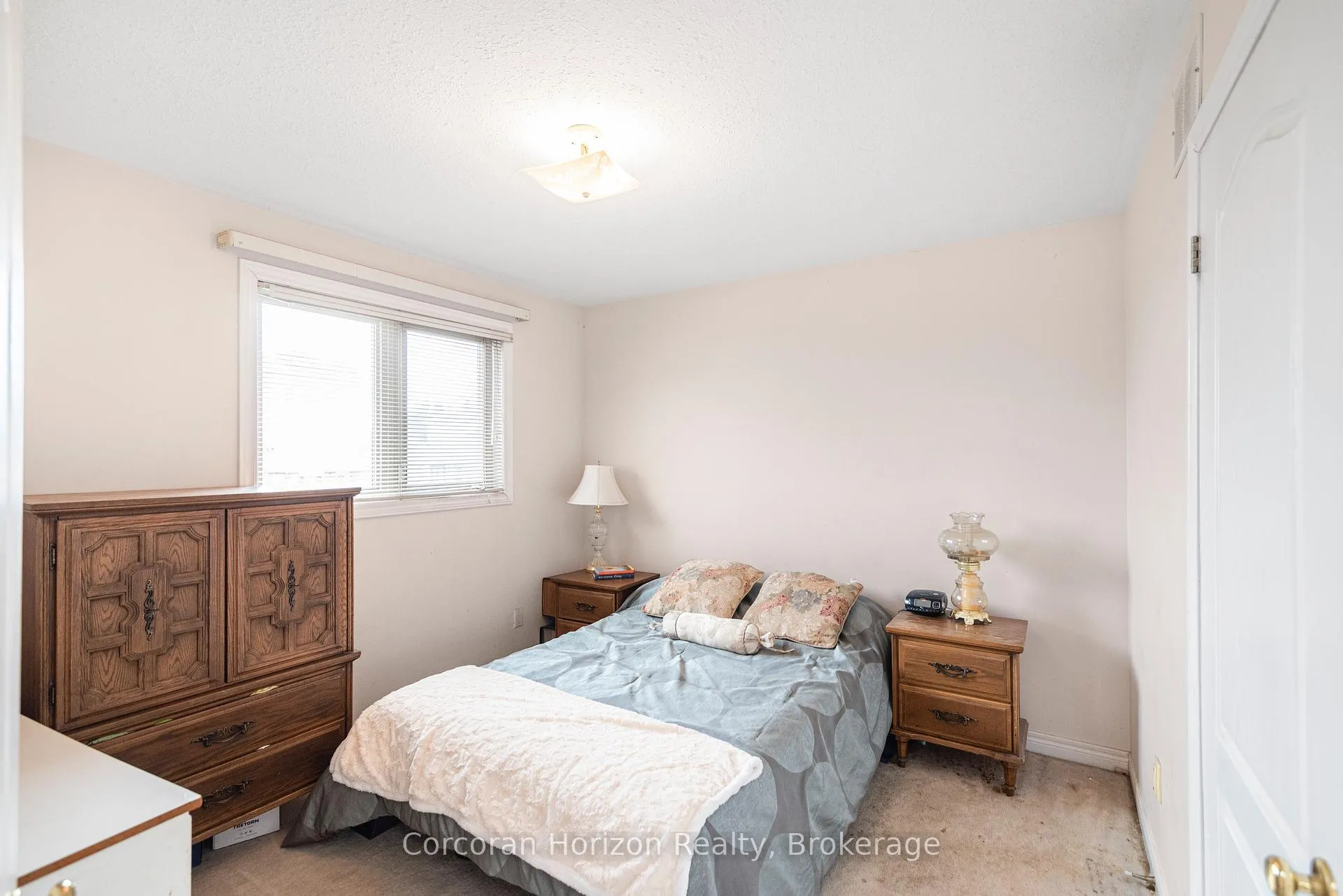 Photo 21 of 308 Acadia Drive, Hamilton, Rushdale — HOMEH