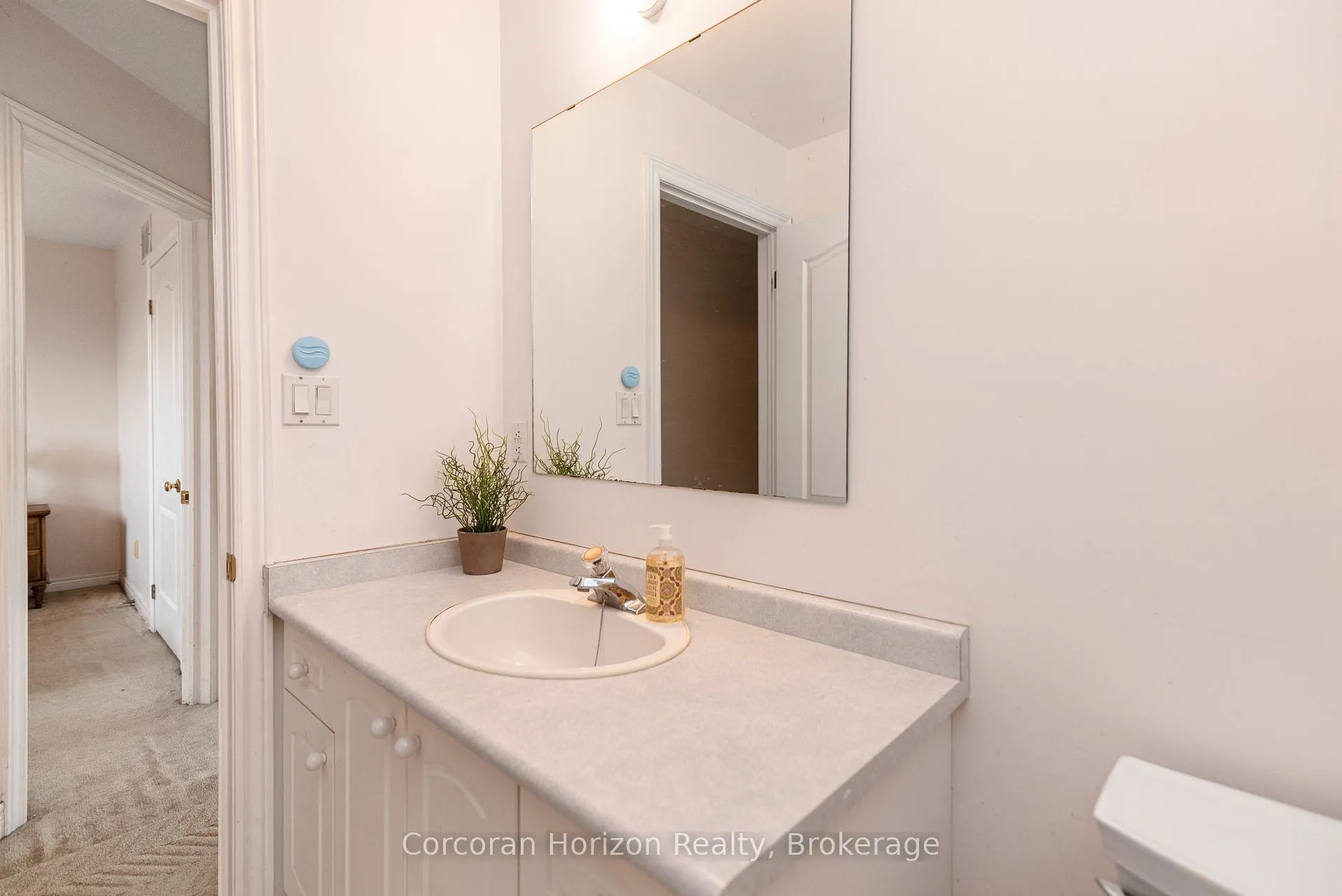 Photo 25 of 308 Acadia Drive, Hamilton, Rushdale — HOMEH