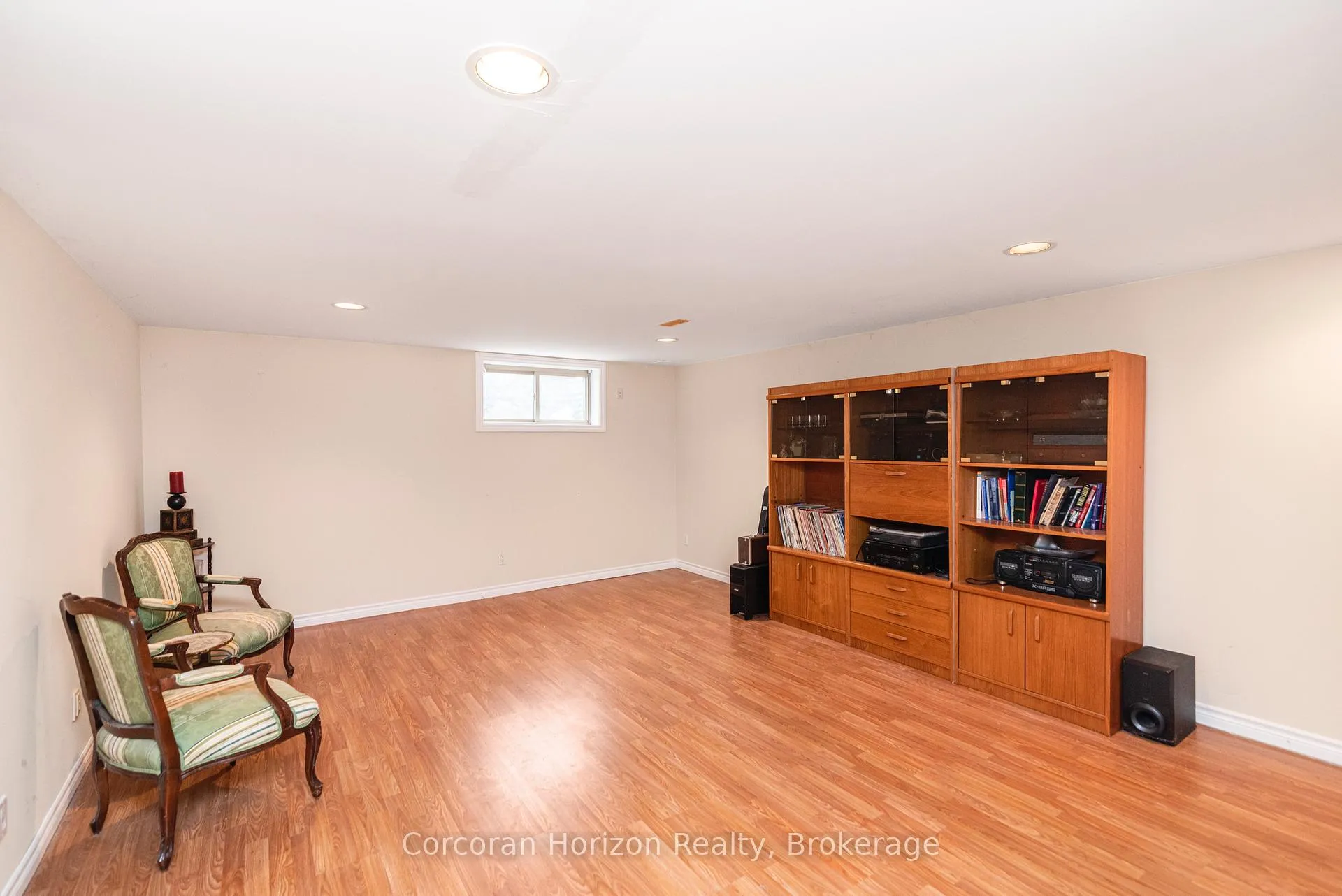 Photo 28 of 308 Acadia Drive, Hamilton, Rushdale — HOMEH
