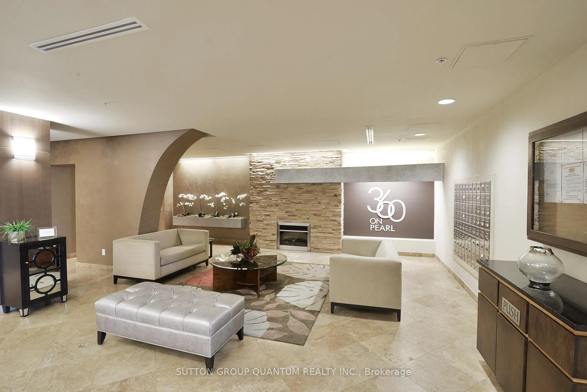 Photo 5 of Unit PH2, 360 Pearl Street, Burlington, Brant — HOMEH
