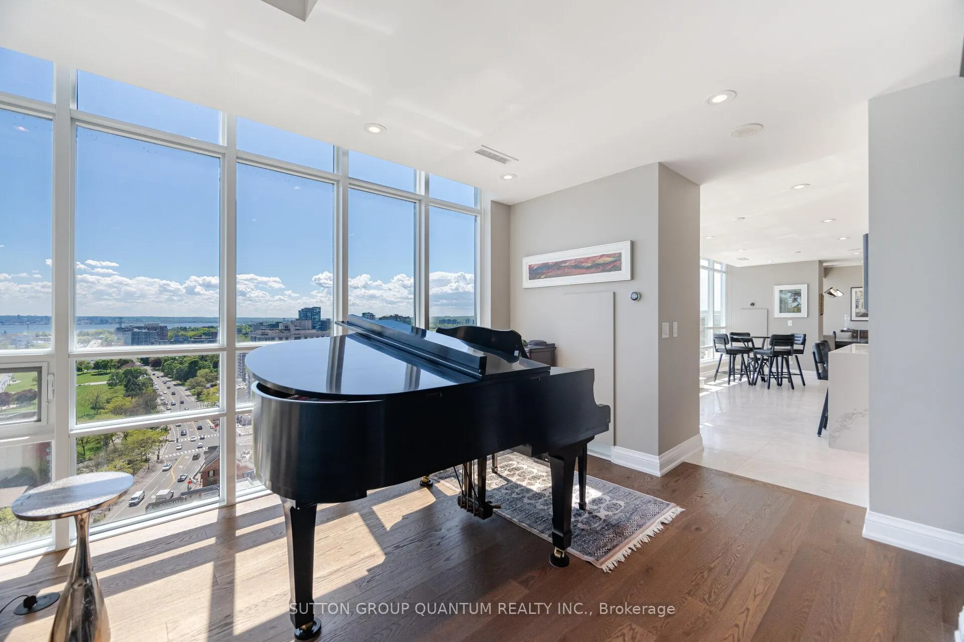 Photo 15 of Unit PH2, 360 Pearl Street, Burlington, Brant — HOMEH