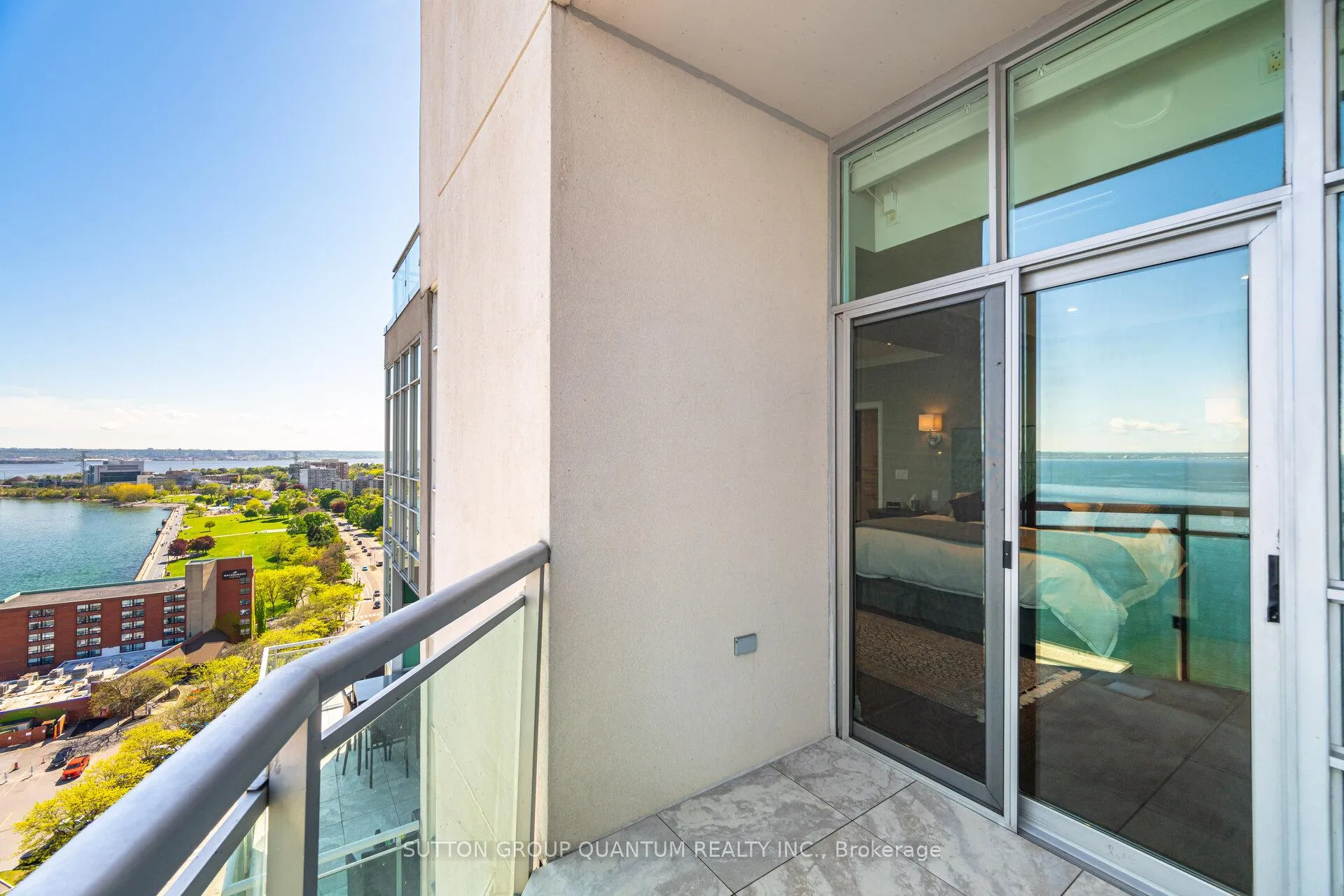 Photo 25 of Unit PH2, 360 Pearl Street, Burlington, Brant — HOMEH