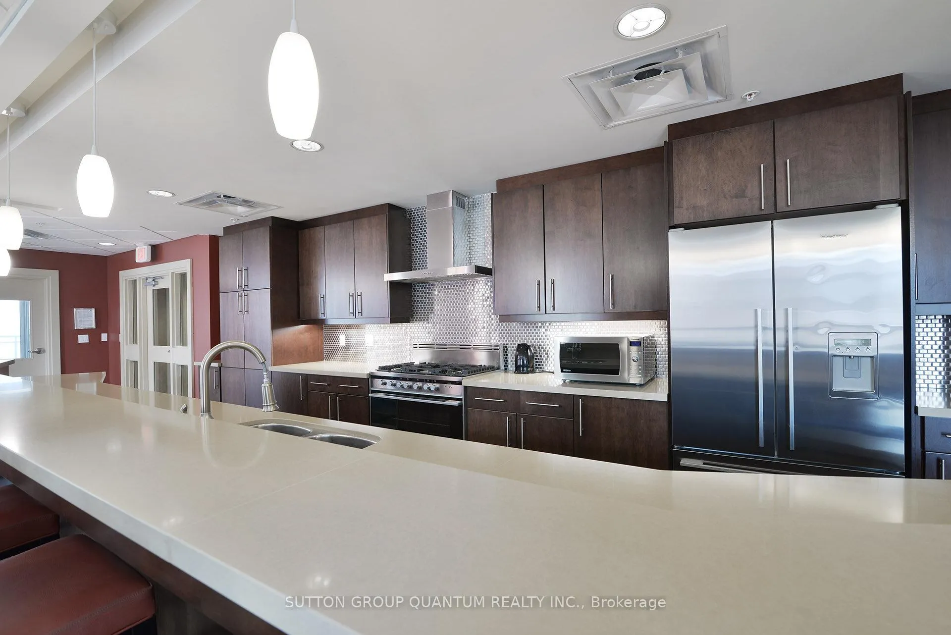 Photo 42 of Unit PH2, 360 Pearl Street, Burlington, Brant — HOMEH