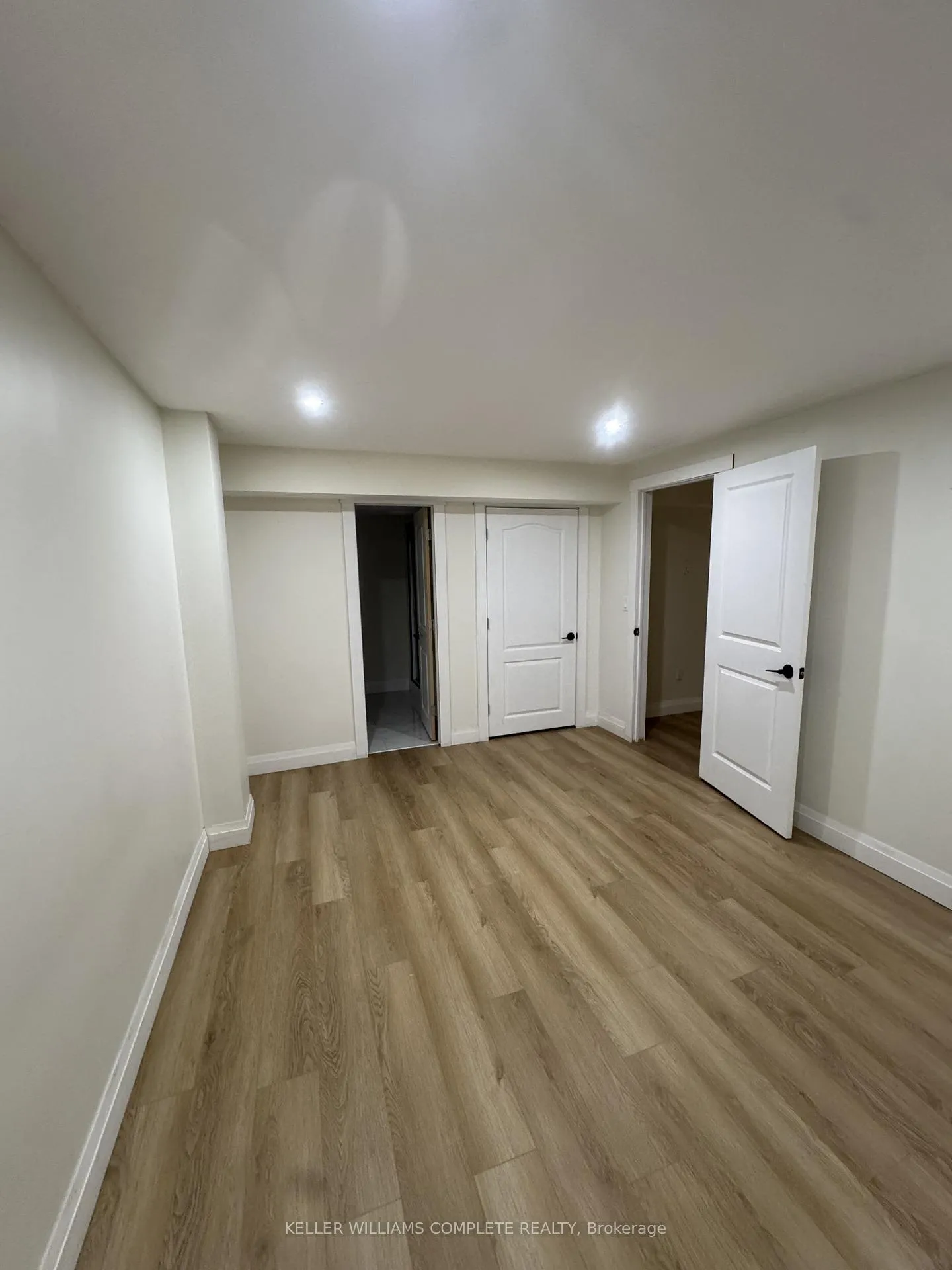 Photo 9 of Unit 2, 4 Bankfield Crescent, Hamilton, Stoney Creek — HOMEH