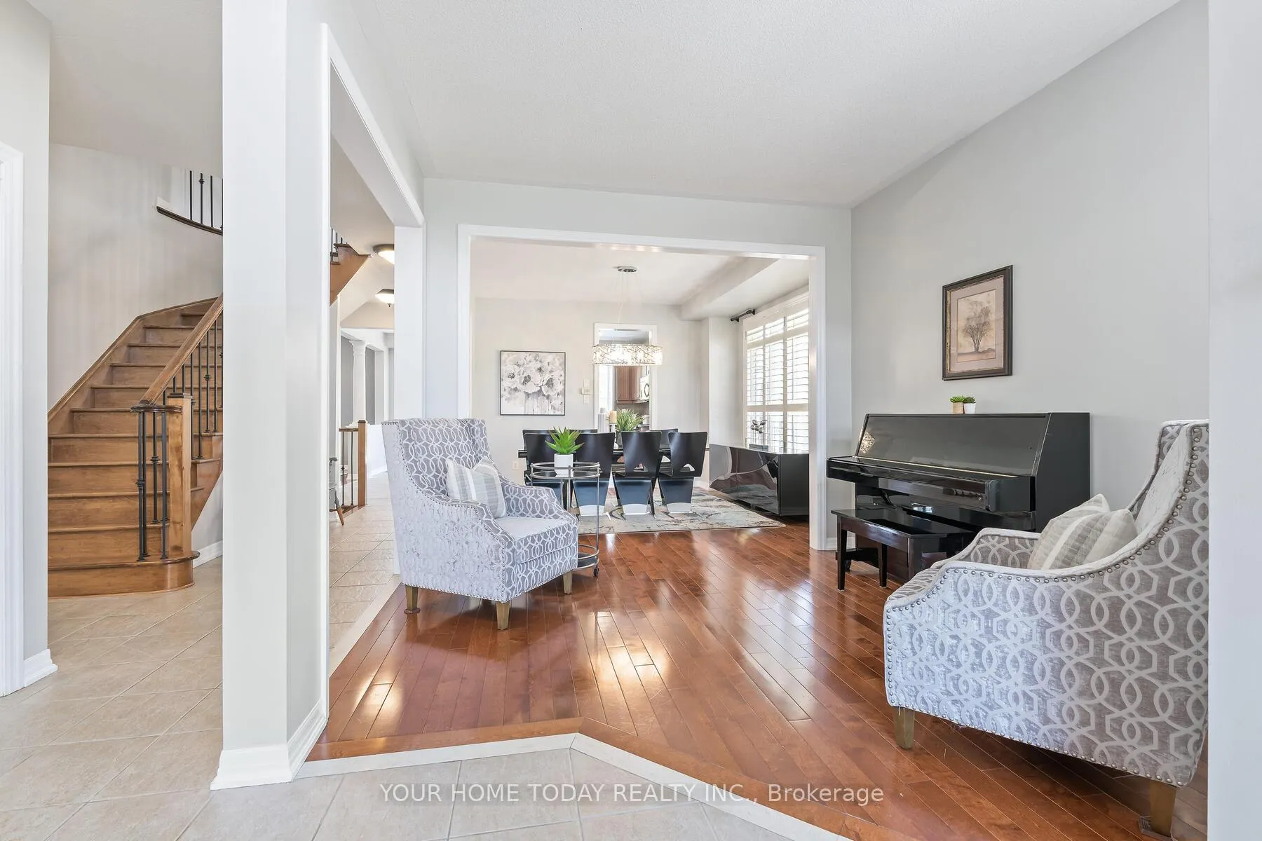 Photo 4 of 32 Orchid Avenue, Halton Hills, Georgetown — HOMEH
