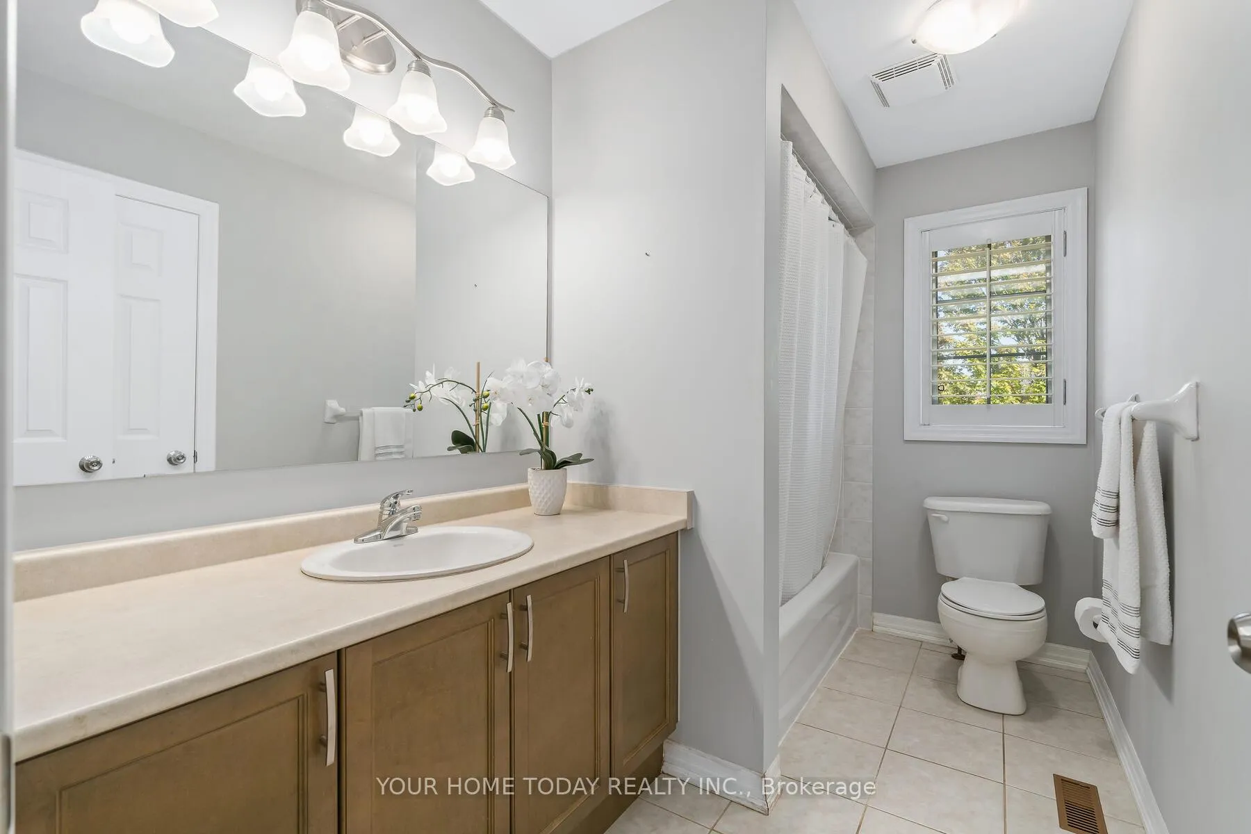 Photo 26 of 32 Orchid Avenue, Halton Hills, Georgetown — HOMEH