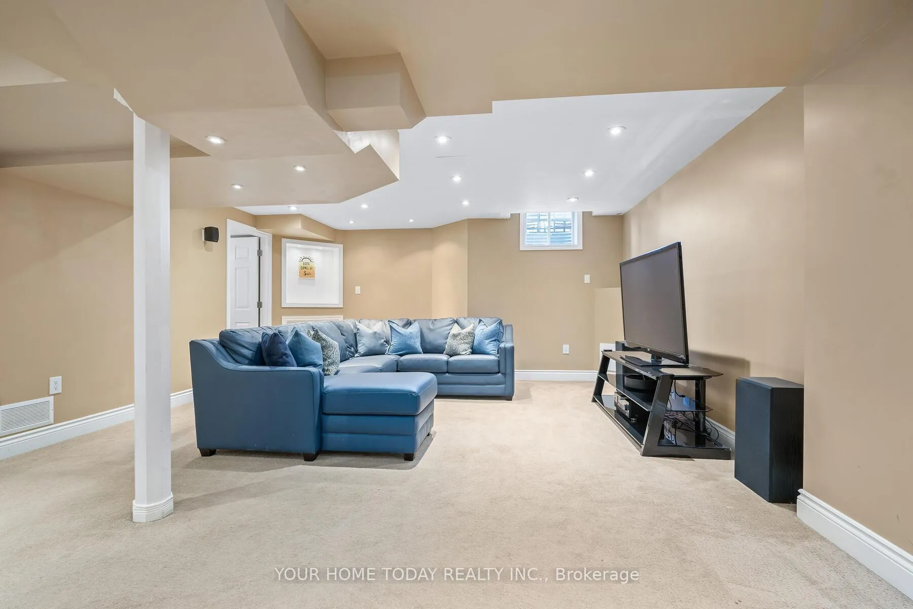 Photo 28 of 32 Orchid Avenue, Halton Hills, Georgetown — HOMEH