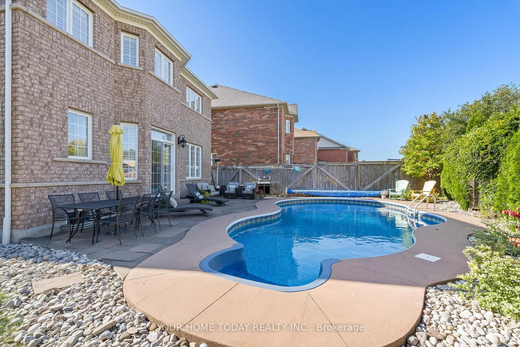 Photo 35 of 32 Orchid Avenue, Halton Hills, Georgetown — HOMEH