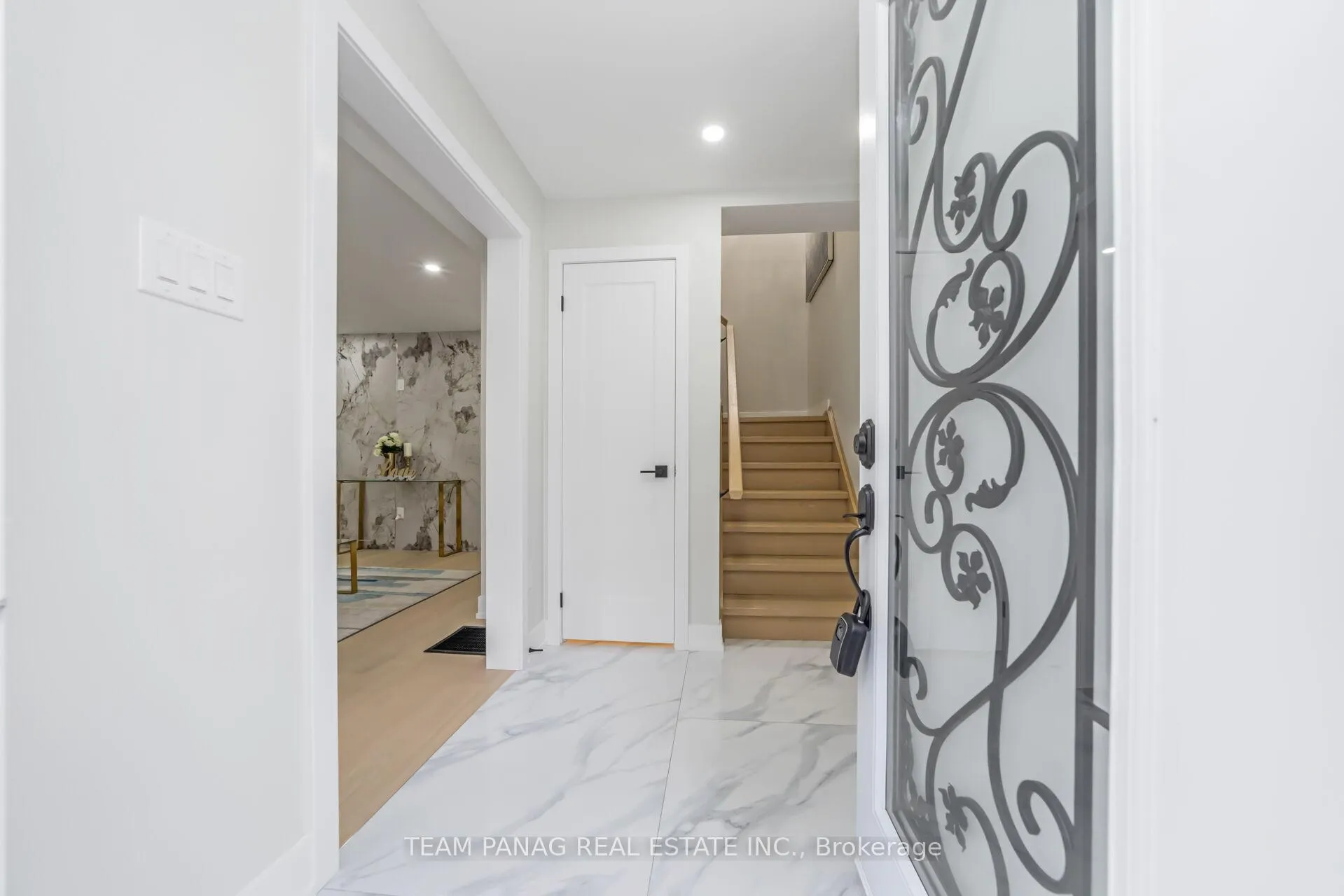 Photo 2 of 56 Bramhall Circle, Brampton, Madoc — HOMEH