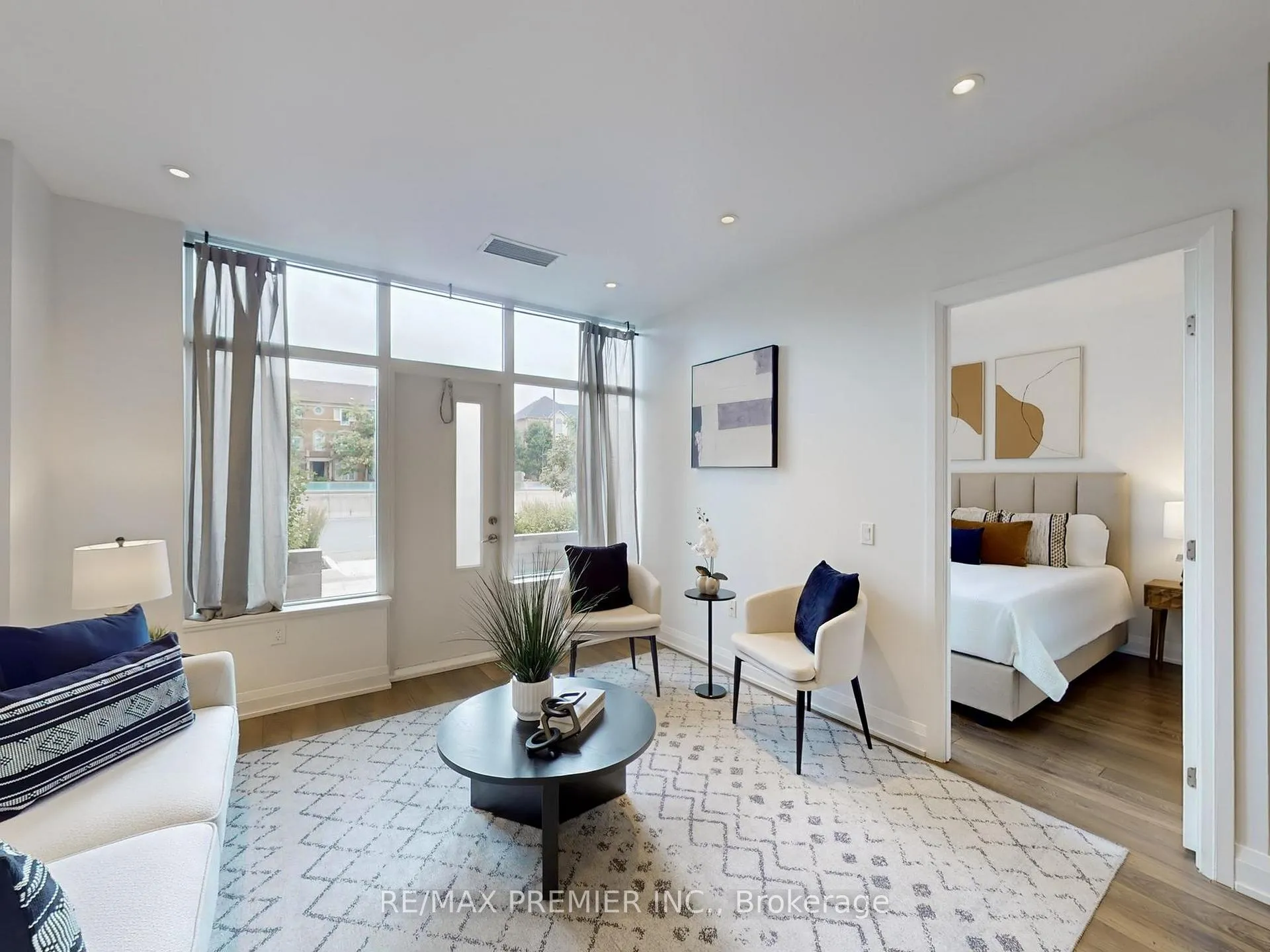 Photo 7 of Unit 119, 4800 Highway 7 Road, Vaughan, East Woodbridge — HOMEH