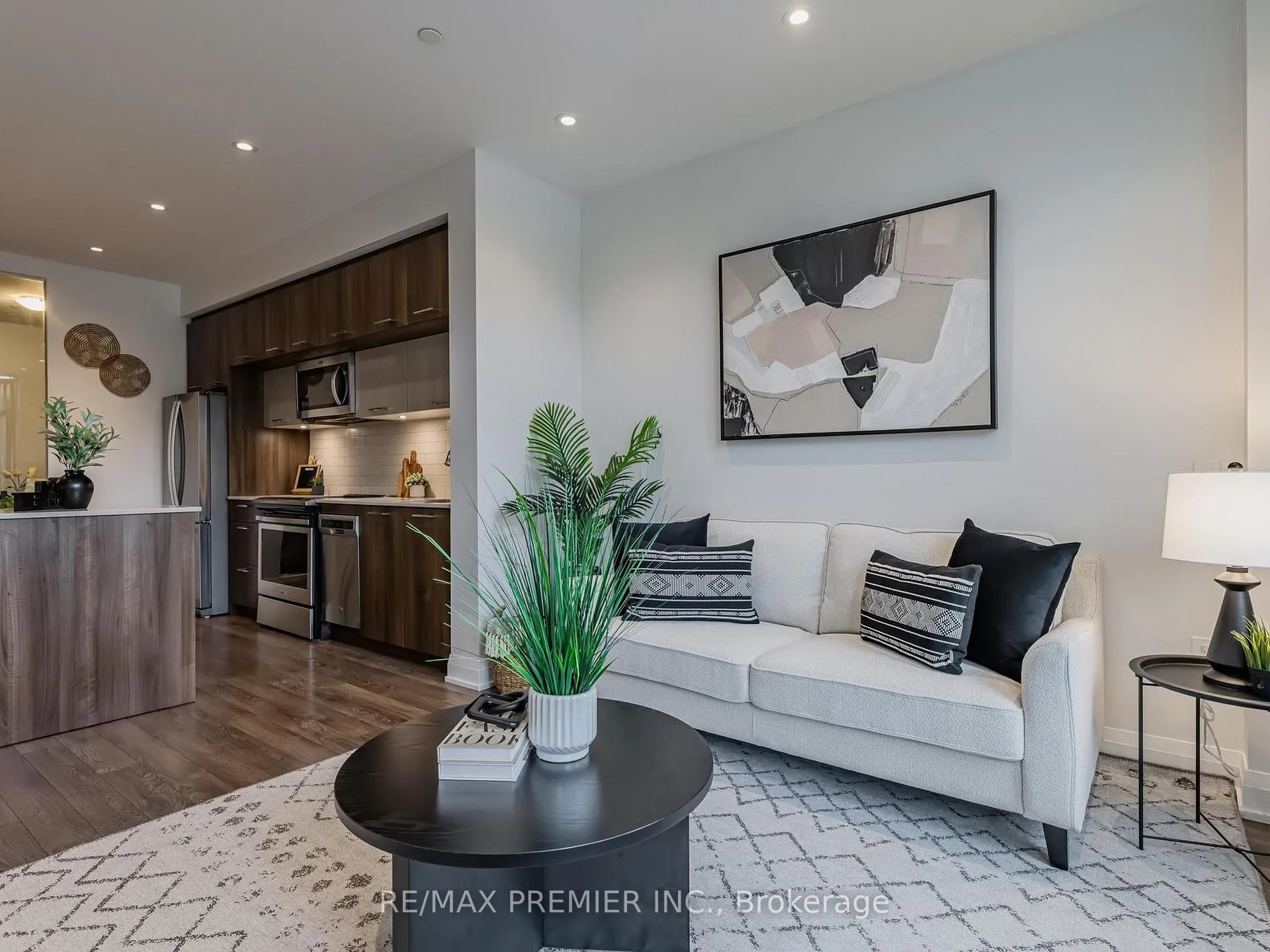 Photo 8 of Unit 119, 4800 Highway 7 Road, Vaughan, East Woodbridge — HOMEH