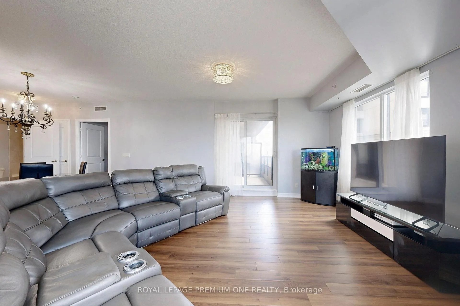 Photo 11 of Unit 1202, 9255 Jane Street, Vaughan, Maple — HOMEH