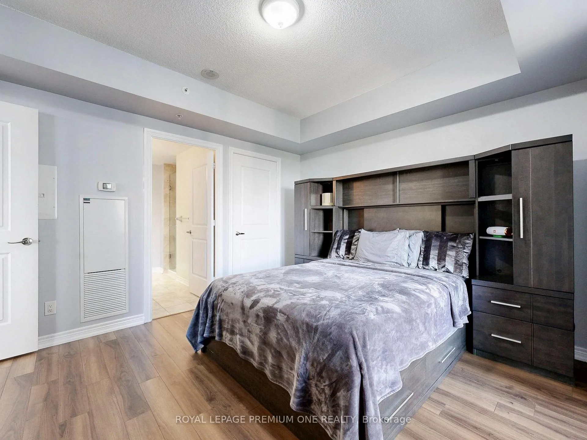 Photo 15 of Unit 1202, 9255 Jane Street, Vaughan, Maple — HOMEH