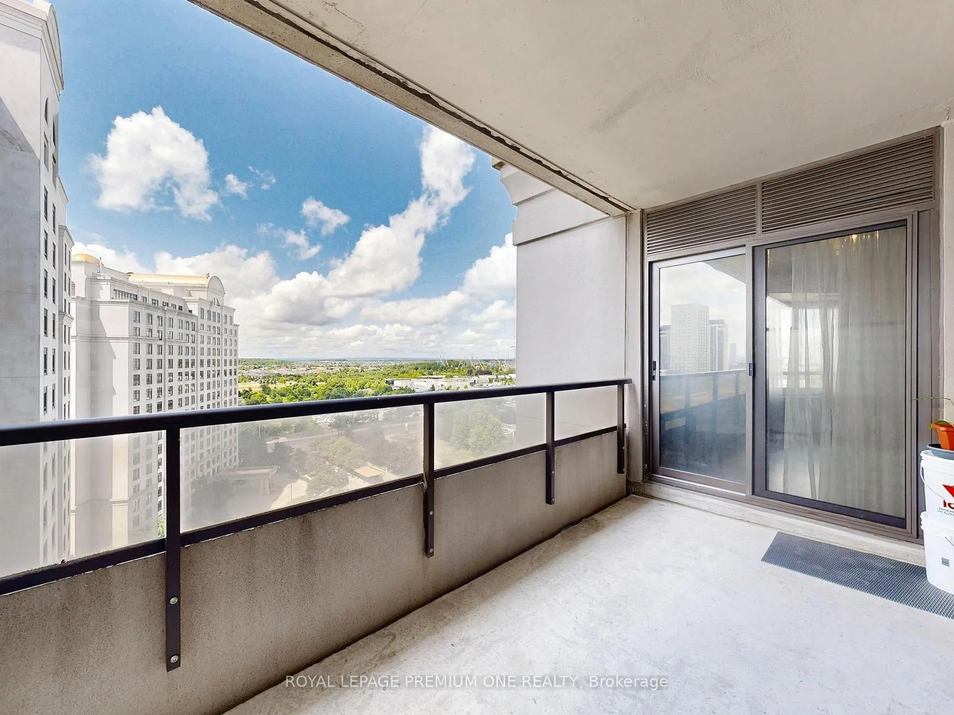 Photo 24 of Unit 1202, 9255 Jane Street, Vaughan, Maple — HOMEH
