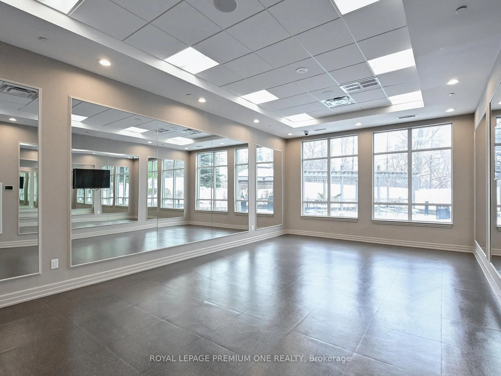 Photo 31 of Unit 1202, 9255 Jane Street, Vaughan, Maple — HOMEH