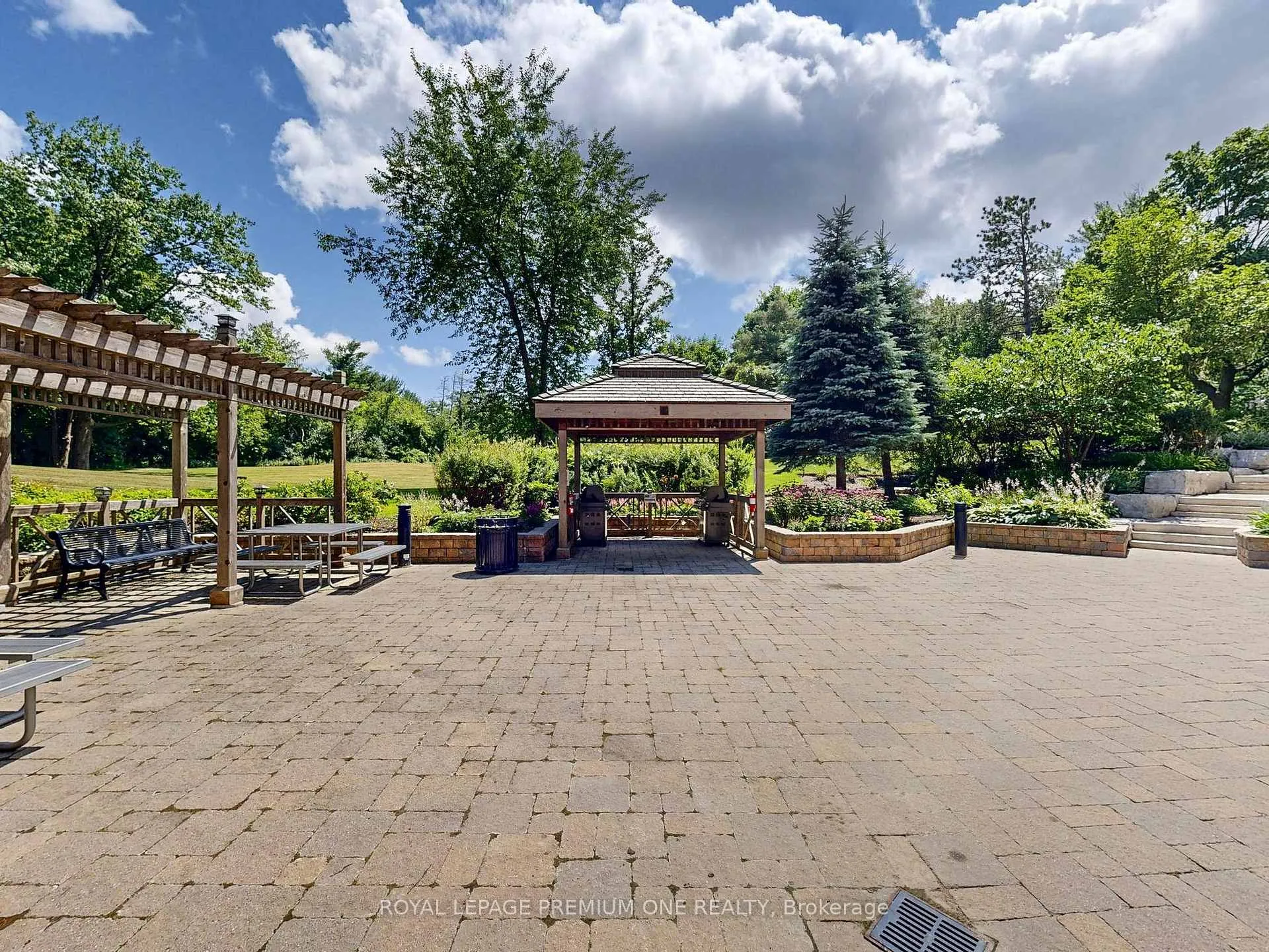 Photo 38 of Unit 1202, 9255 Jane Street, Vaughan, Maple — HOMEH