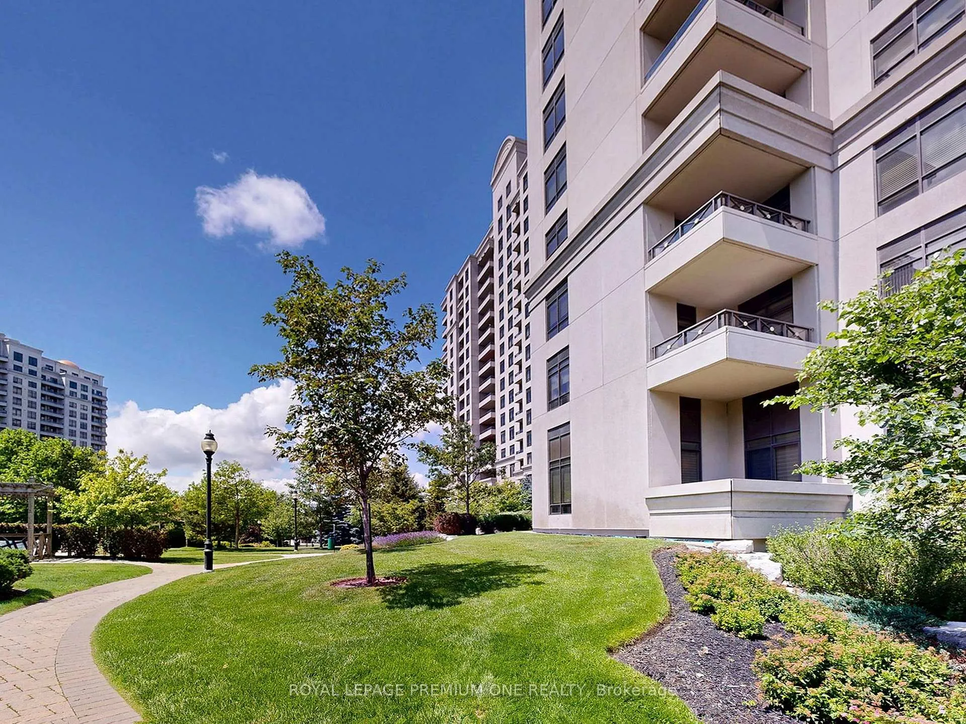 Photo 39 of Unit 1202, 9255 Jane Street, Vaughan, Maple — HOMEH