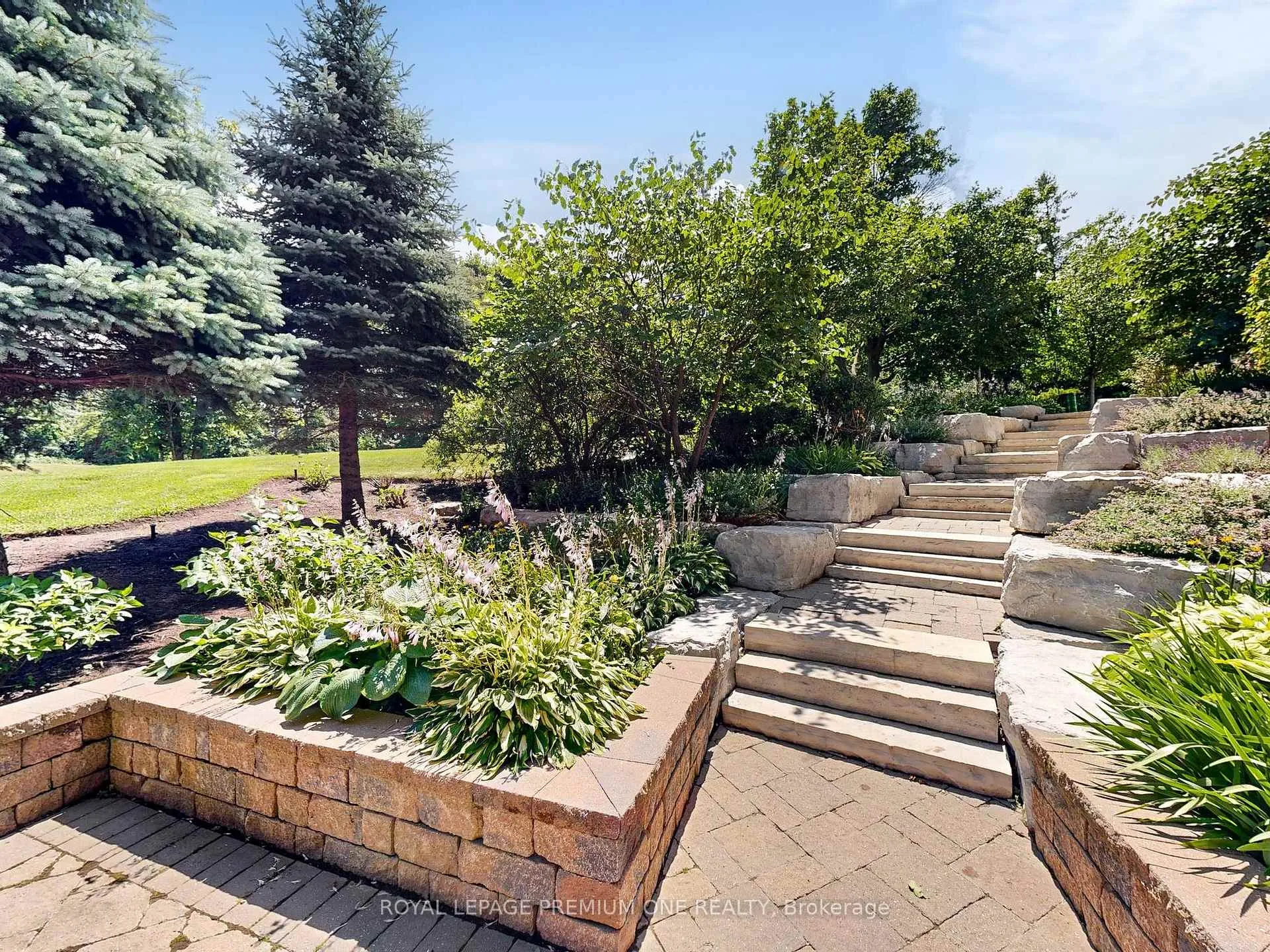 Photo 40 of Unit 1202, 9255 Jane Street, Vaughan, Maple — HOMEH