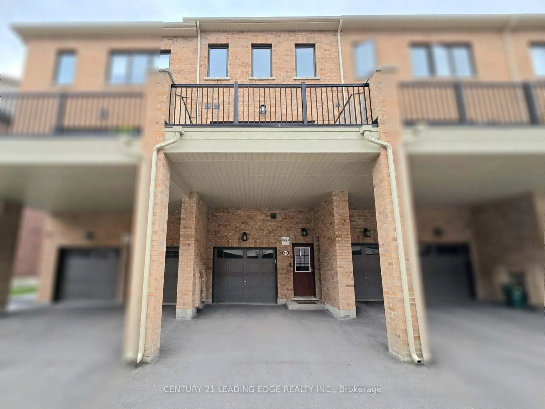 Photo 2 of 12 Cafaro Lane, Markham, Victoria Square — HOMEH