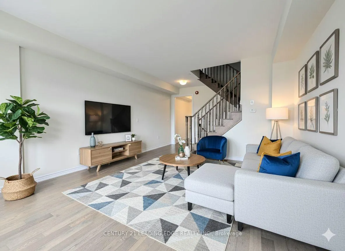 Photo 8 of 12 Cafaro Lane, Markham, Victoria Square — HOMEH