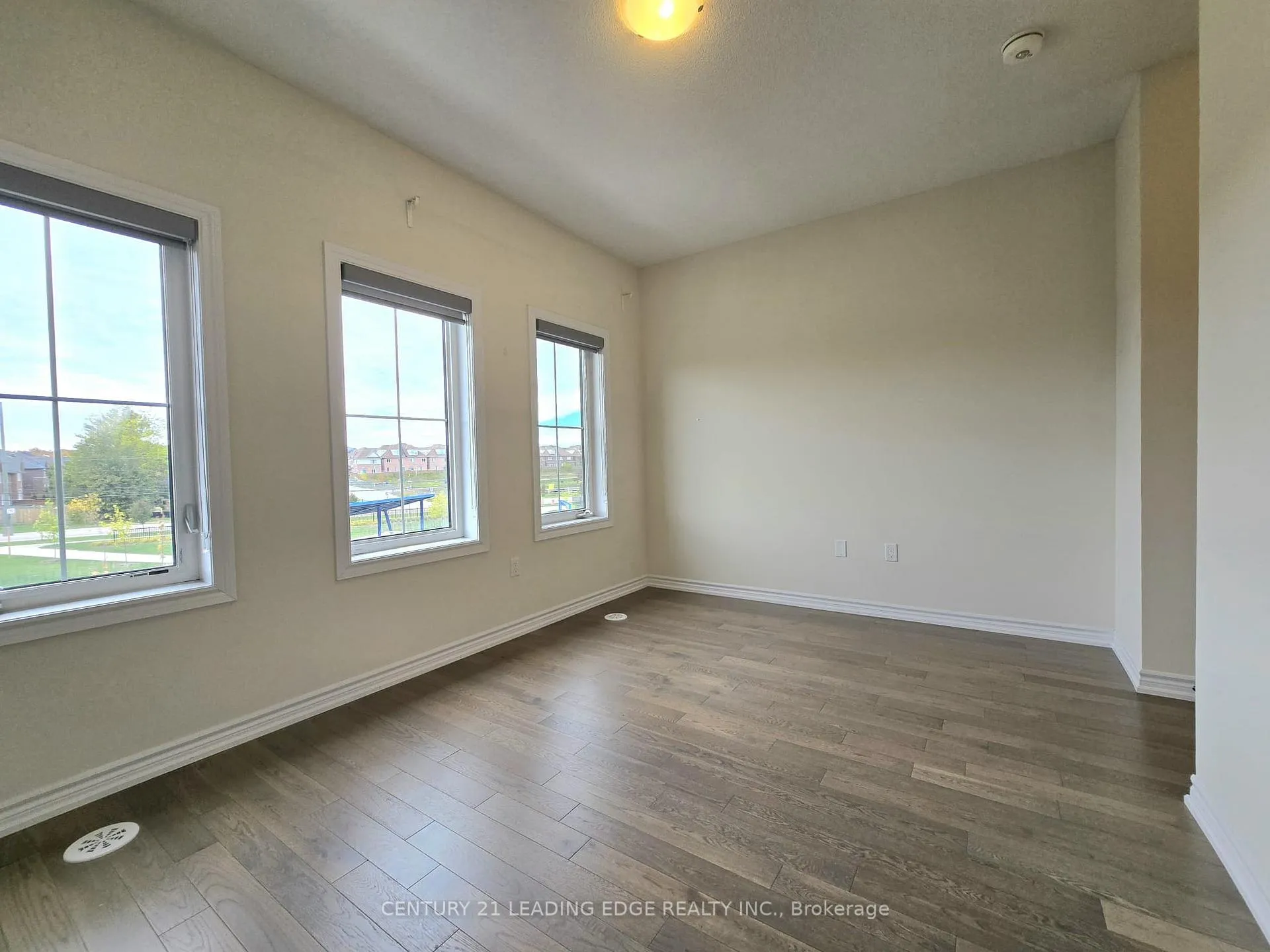 Photo 30 of 12 Cafaro Lane, Markham, Victoria Square — HOMEH