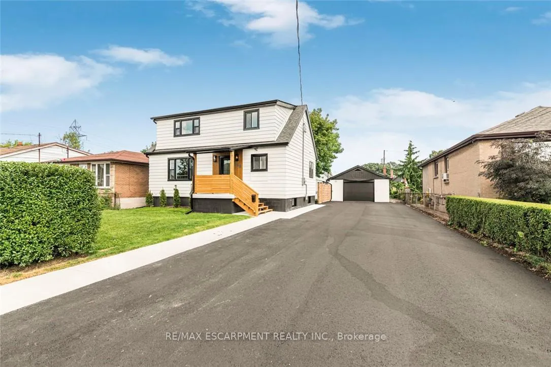 Photo 1 of 588 Barnaby Street, Hamilton, Parkview — HOMEH