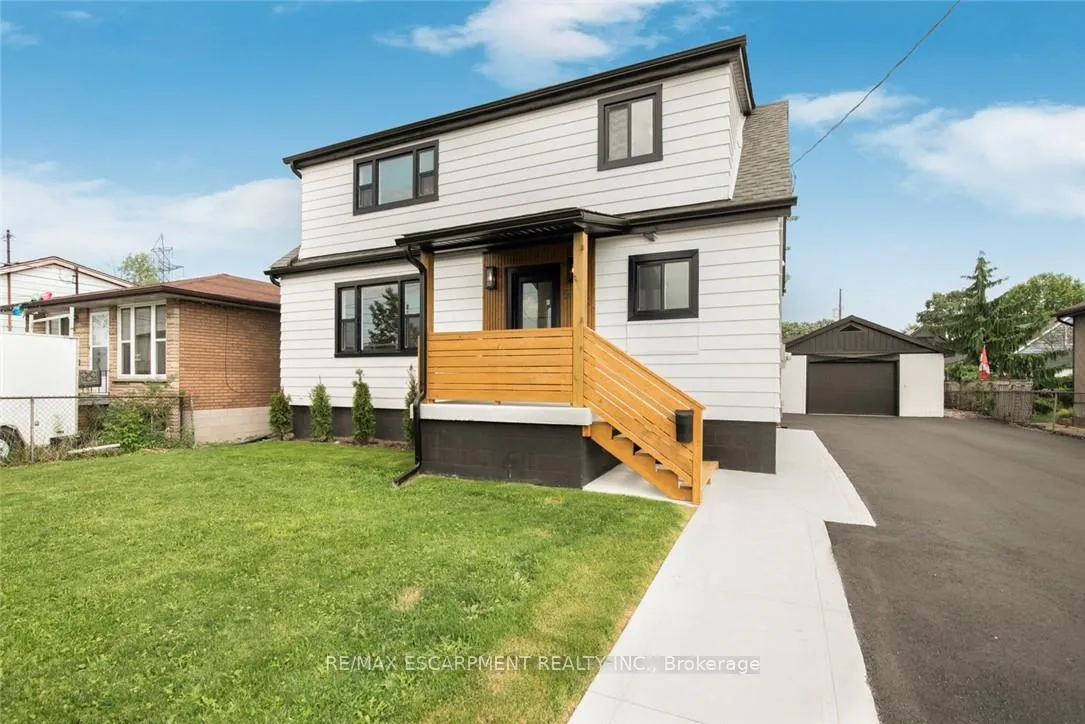 Photo 4 of 588 Barnaby Street, Hamilton, Parkview — HOMEH