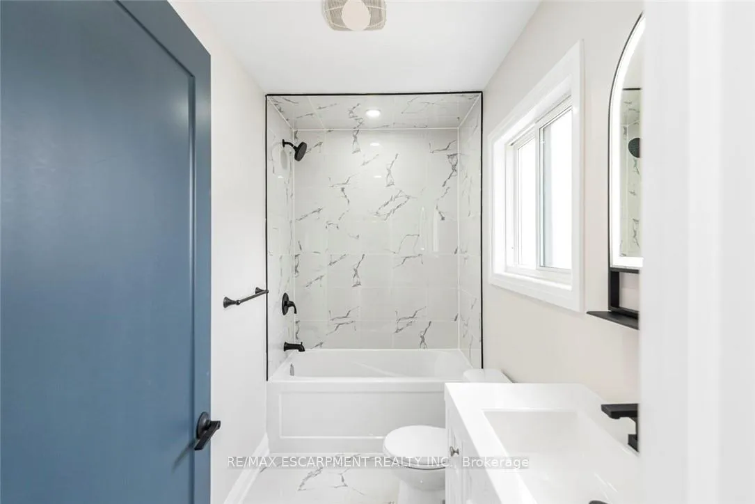 Photo 19 of 588 Barnaby Street, Hamilton, Parkview — HOMEH