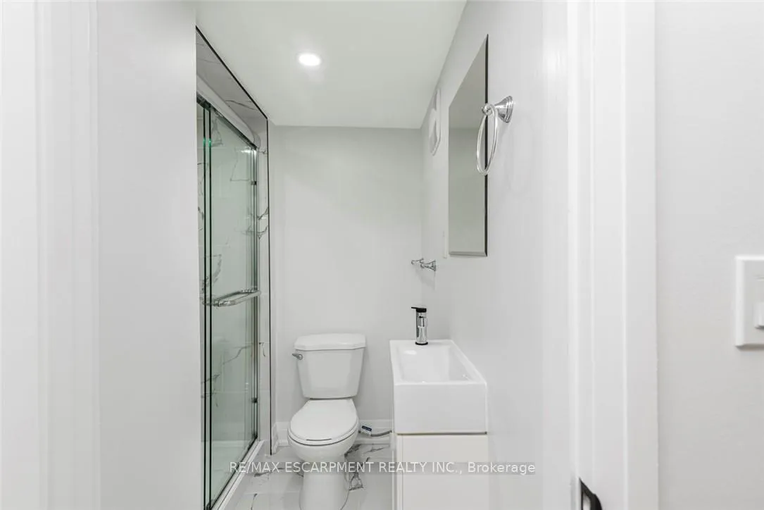 Photo 32 of 588 Barnaby Street, Hamilton, Parkview — HOMEH