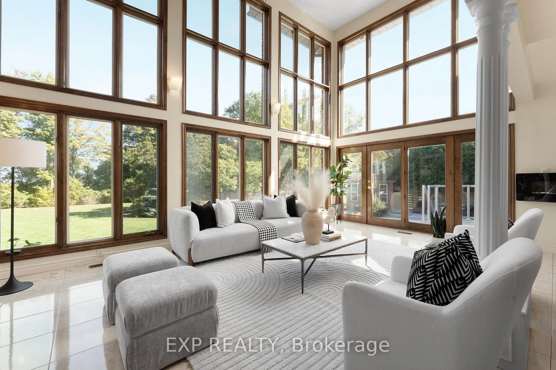 Photo 3 of 887 Montgomery Drive, Hamilton, Ancaster — HOMEH