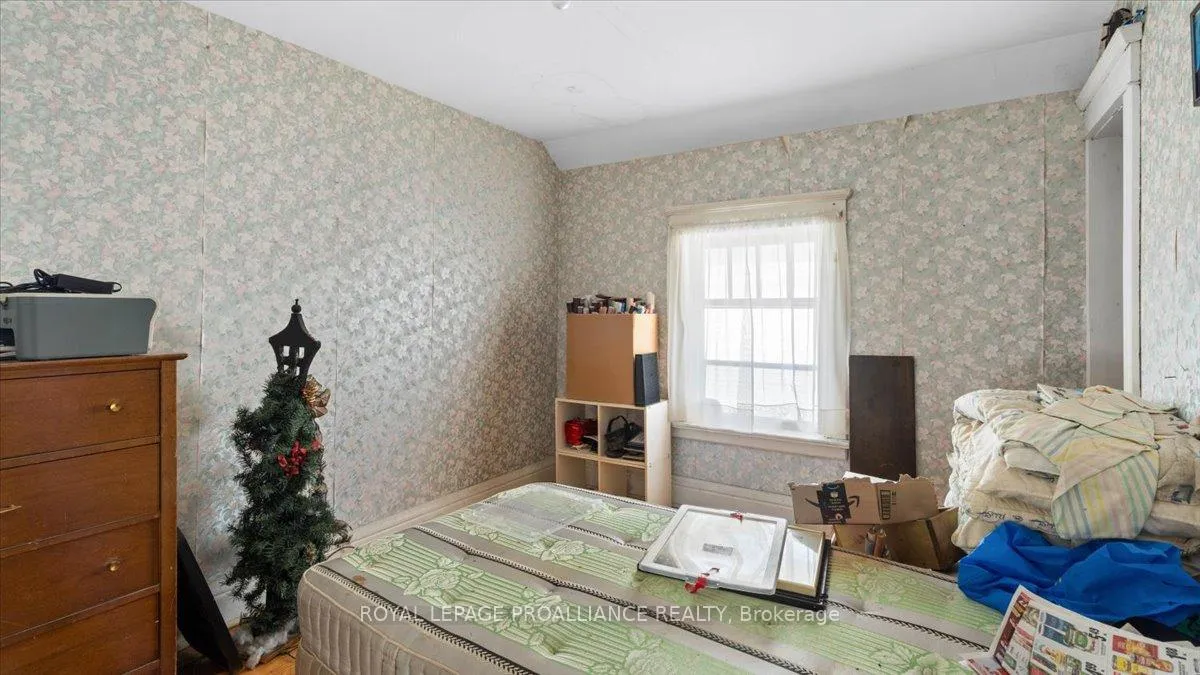 Photo 10 of 51 1/2 North Front Street, Belleville, Belleville Ward — HOMEH
