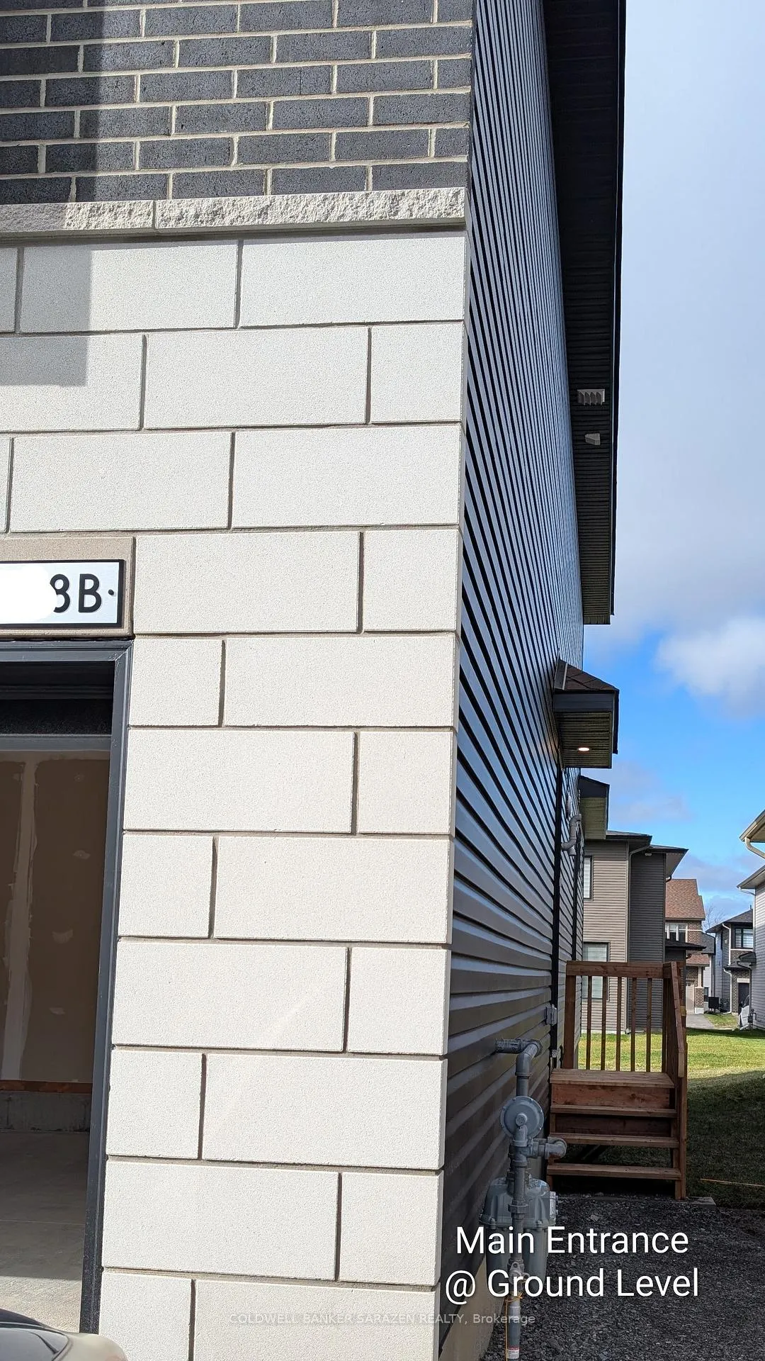 Photo 2 of 238-B Ginebik Way, Ottawa, Blossom Park/Kemp Park/Findlay Creek — HOMEH