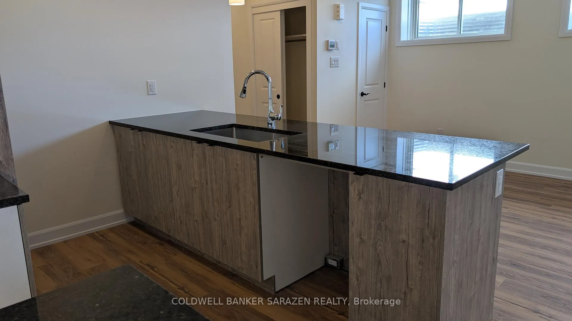 Photo 13 of 238-B Ginebik Way, Ottawa, Blossom Park/Kemp Park/Findlay Creek — HOMEH