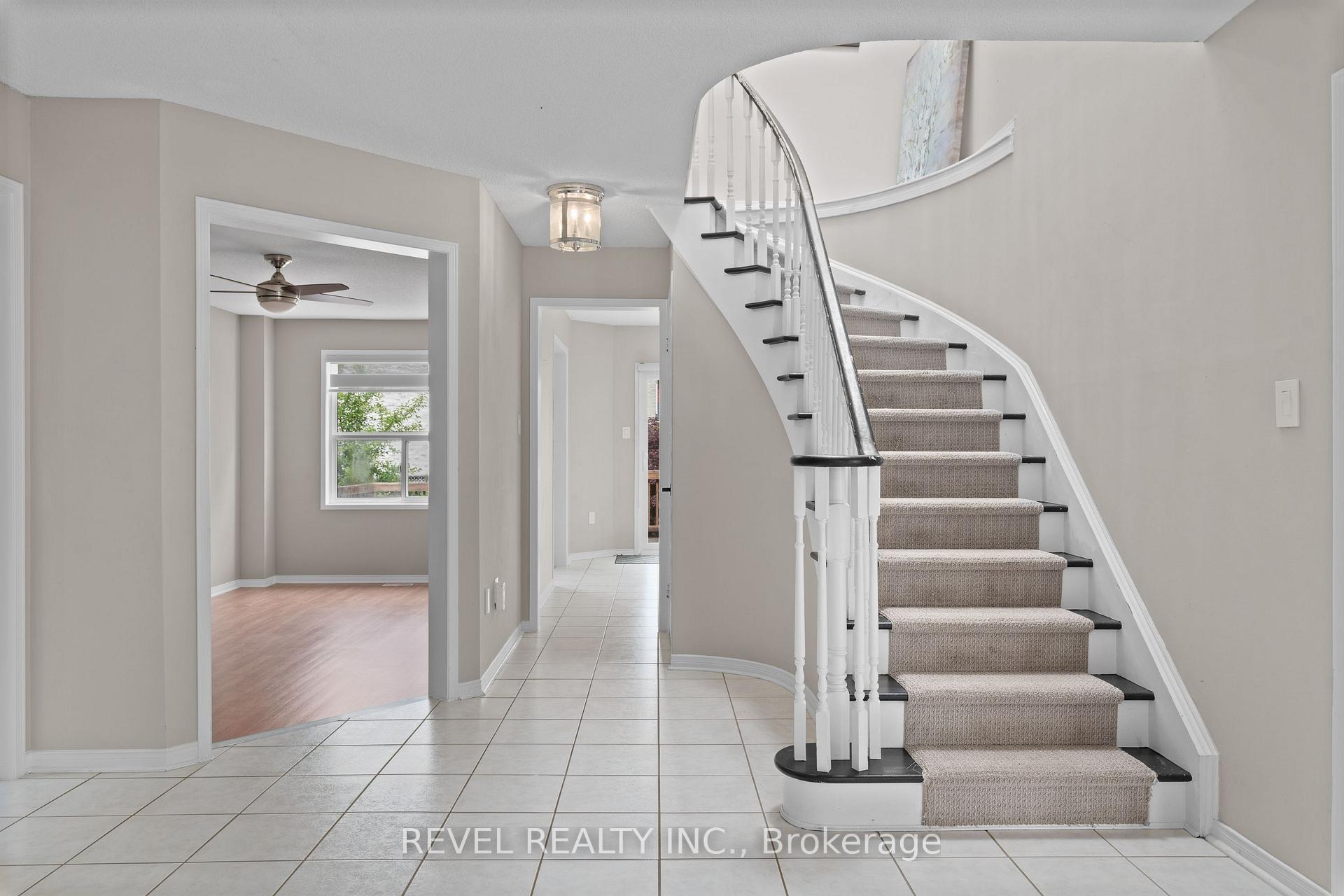 Photo 3 of 112 Violet Street, Barrie, Holly — HOMEH
