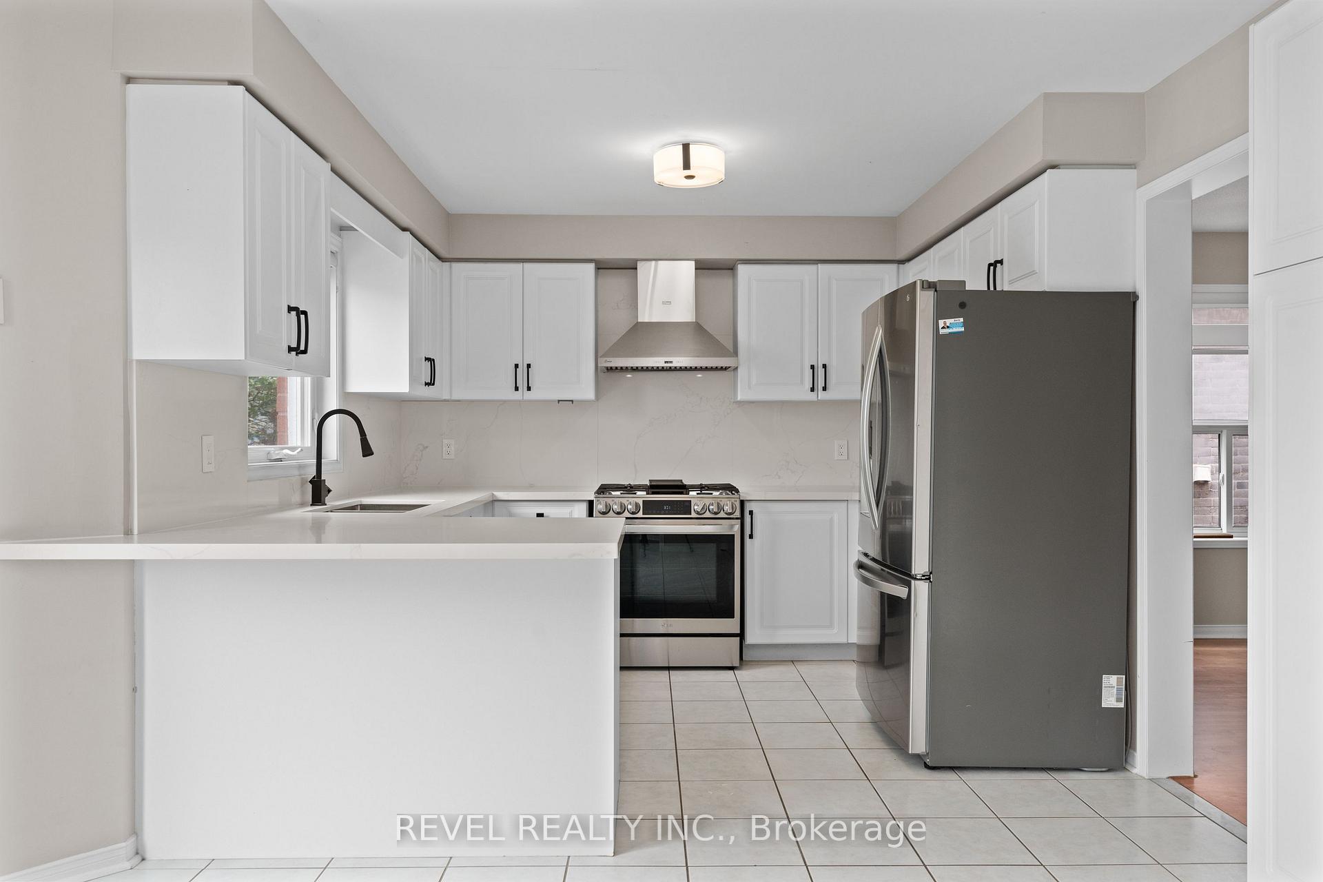 Photo 8 of 112 Violet Street, Barrie, Holly — HOMEH