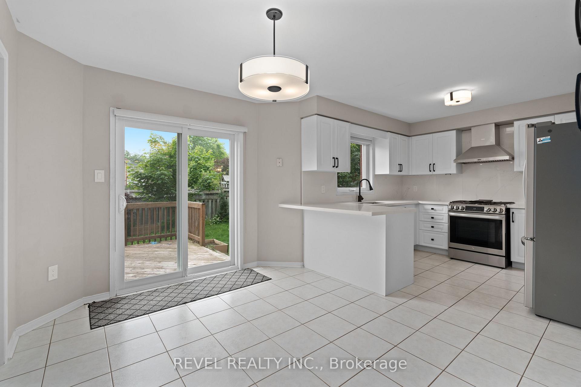 Photo 9 of 112 Violet Street, Barrie, Holly — HOMEH