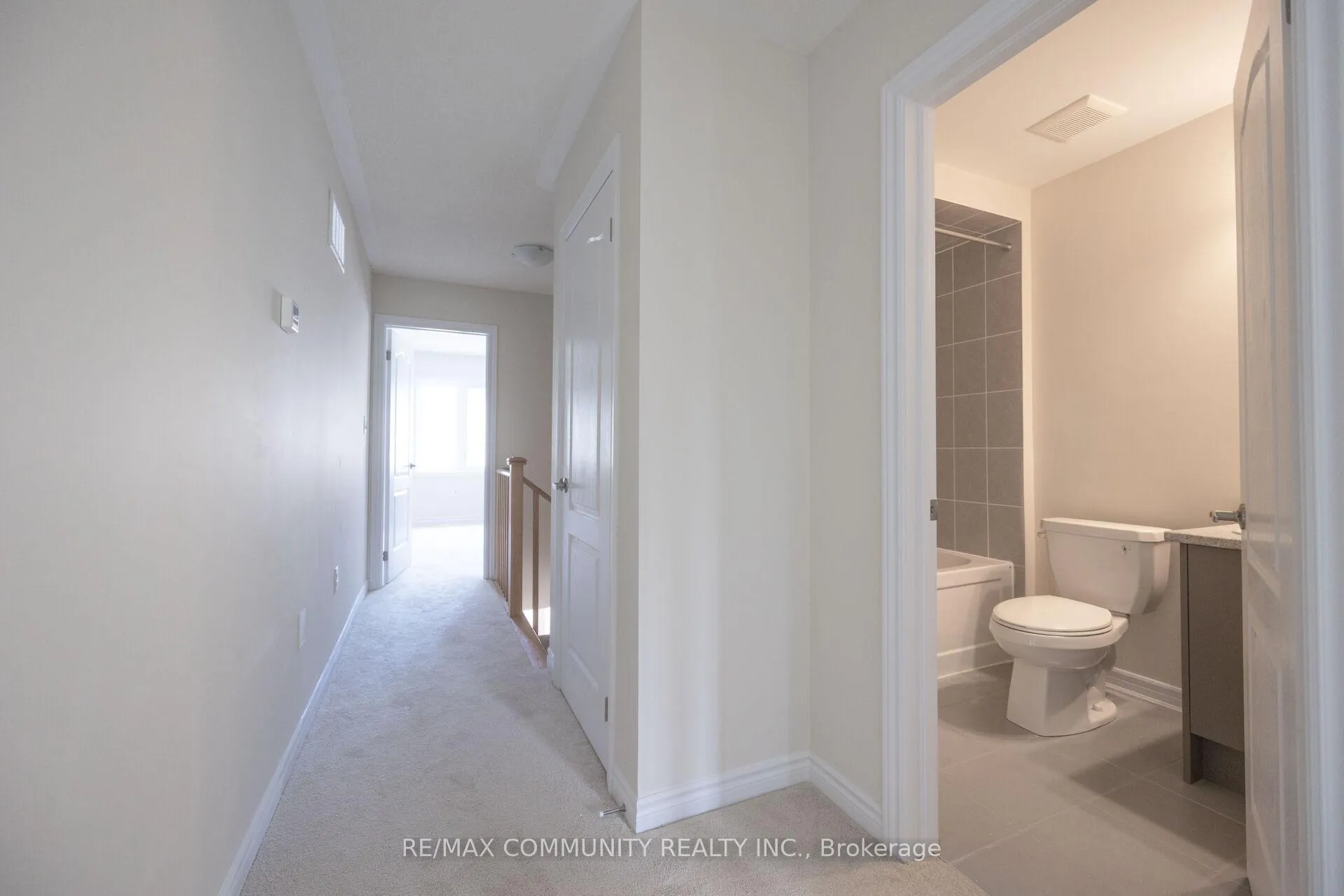 Photo 12 of 135 Senay Circle, Clarington, Courtice — HOMEH