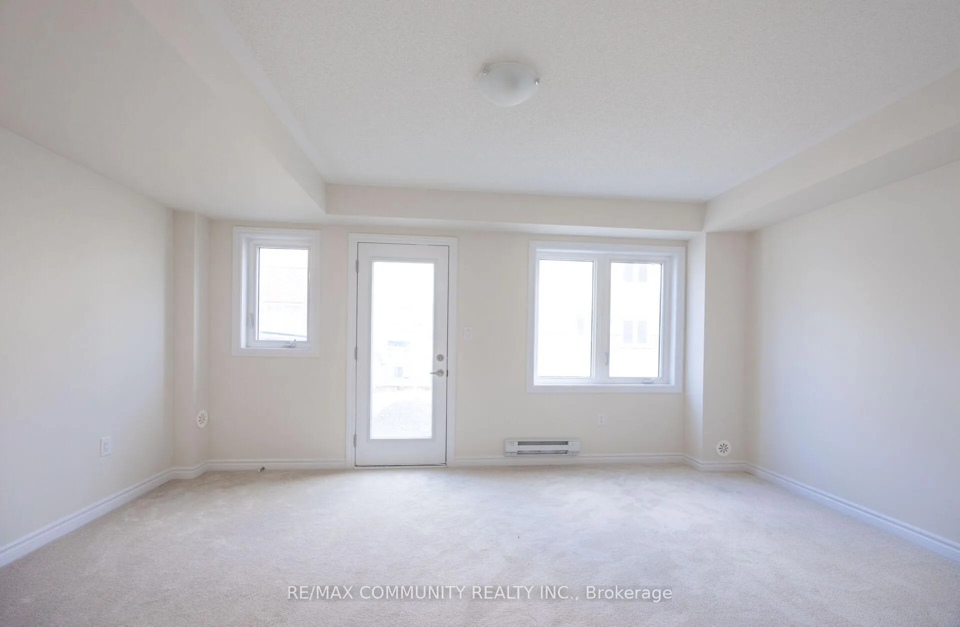 Photo 18 of 135 Senay Circle, Clarington, Courtice — HOMEH