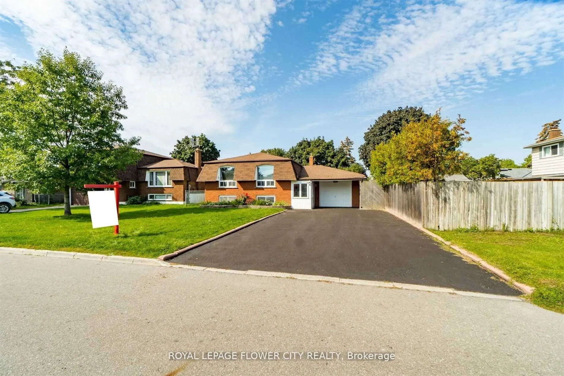 Photo 1 of 5 Grassmere Crescent, Brampton, Northgate — HOMEH
